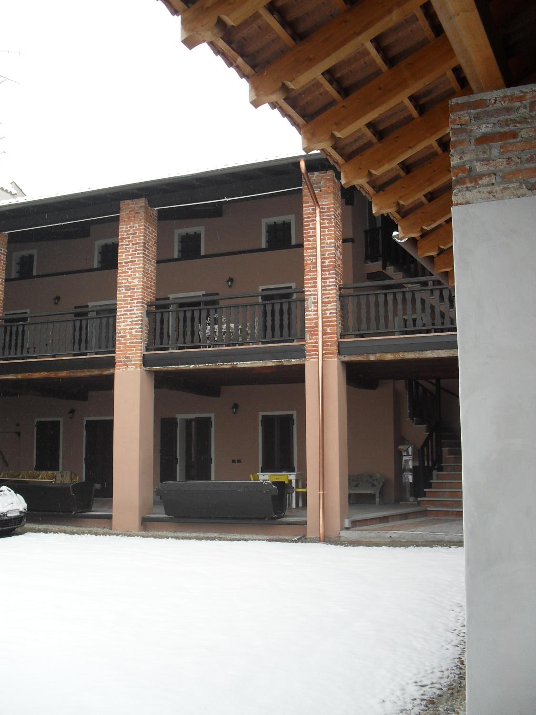 Apartment photo 2