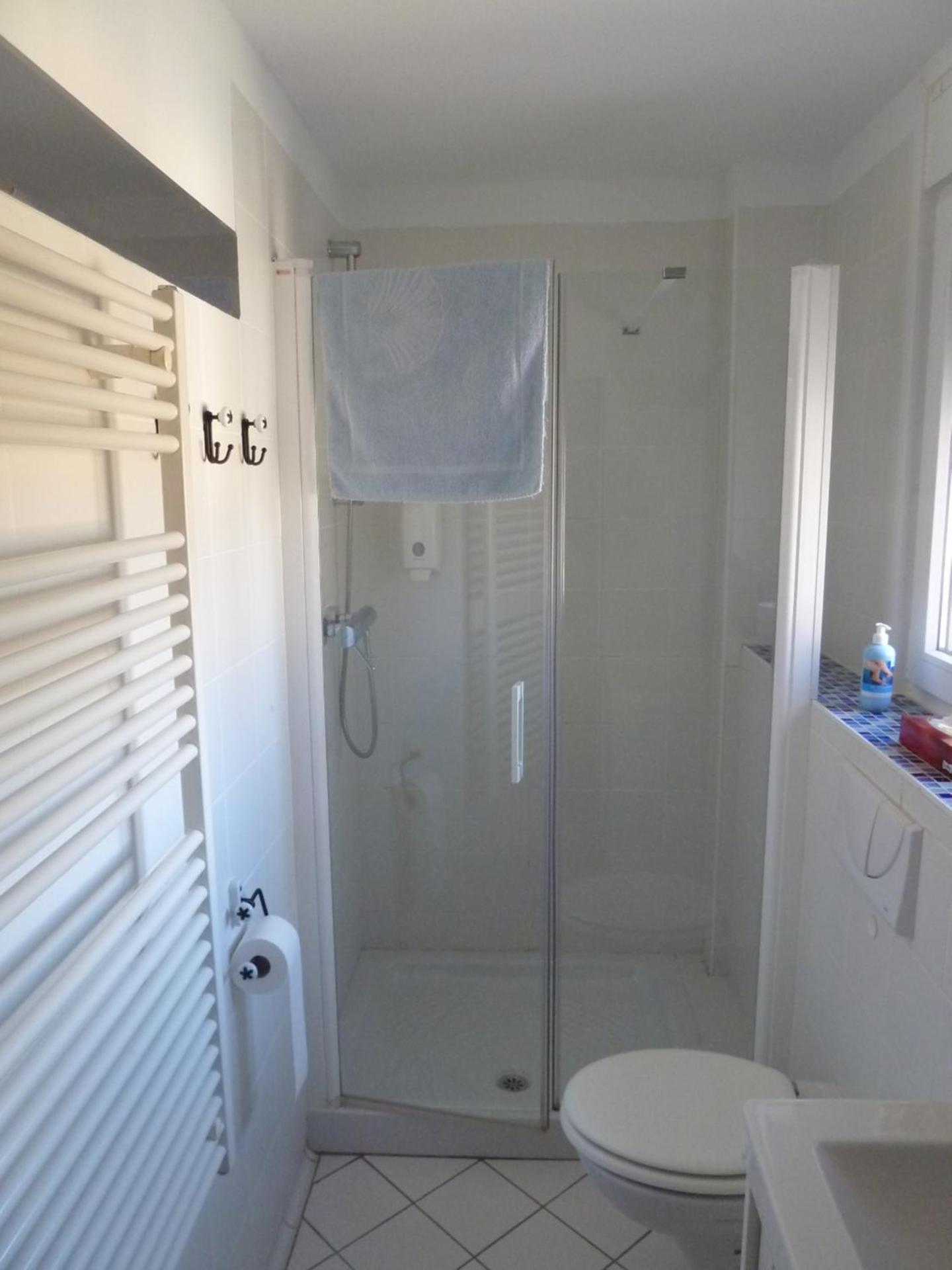 Single Bed in 10-Bed Dormitory Room photo 2