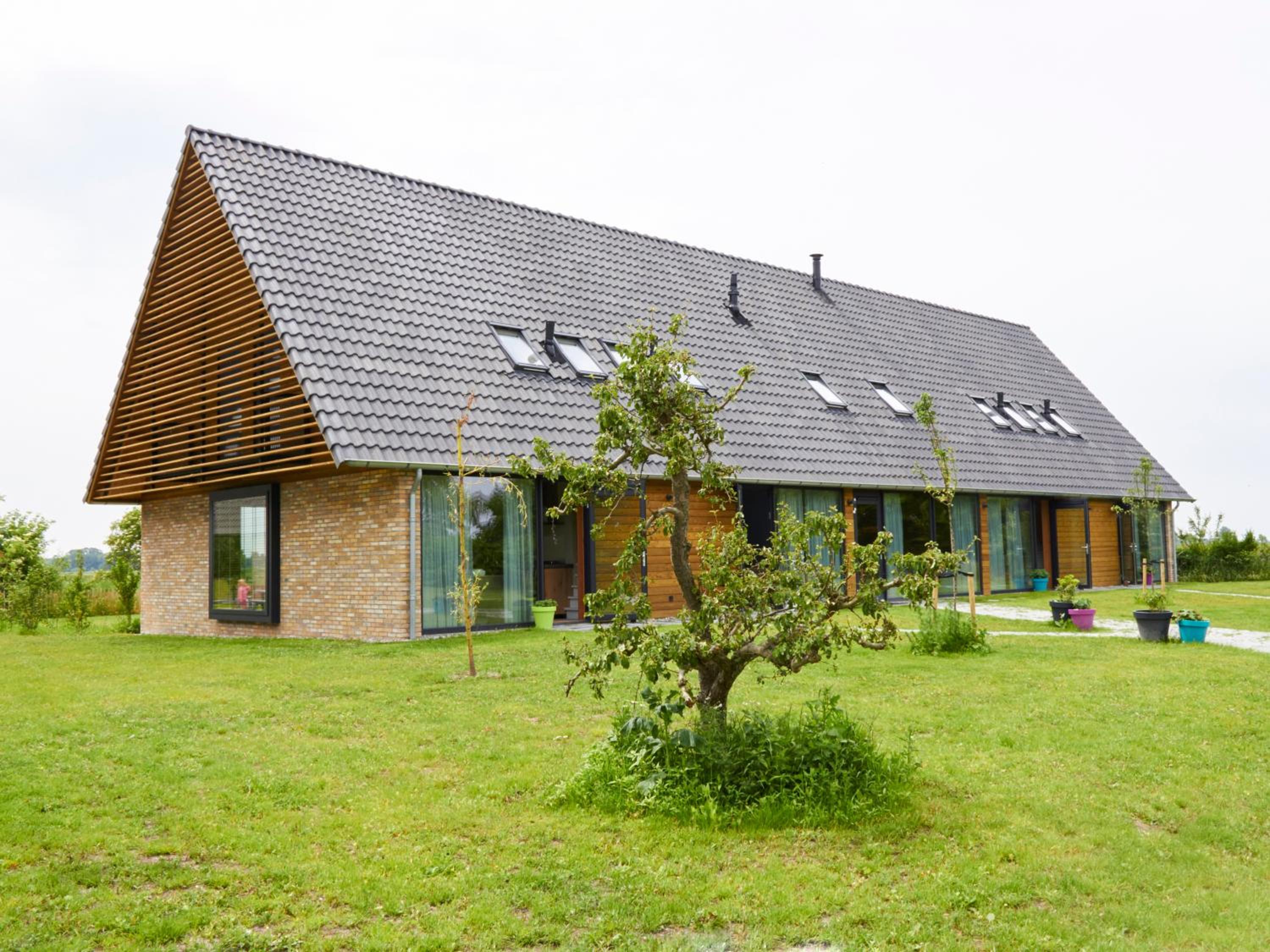 Two-Bedroom House photo 3