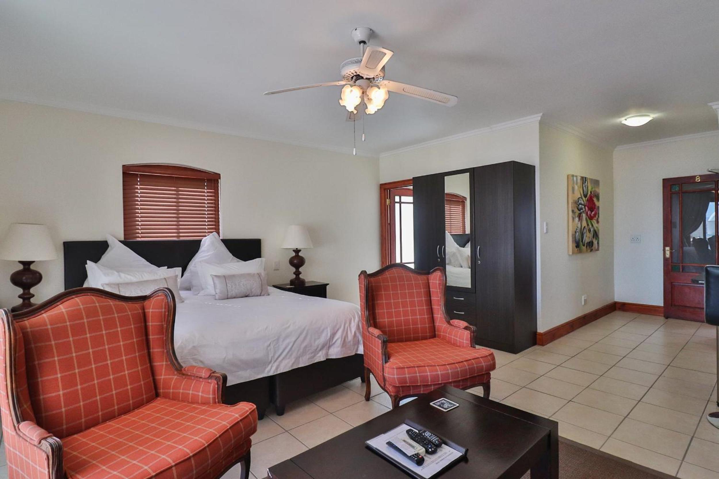 Penthouse Suite - 2 - Photo 2