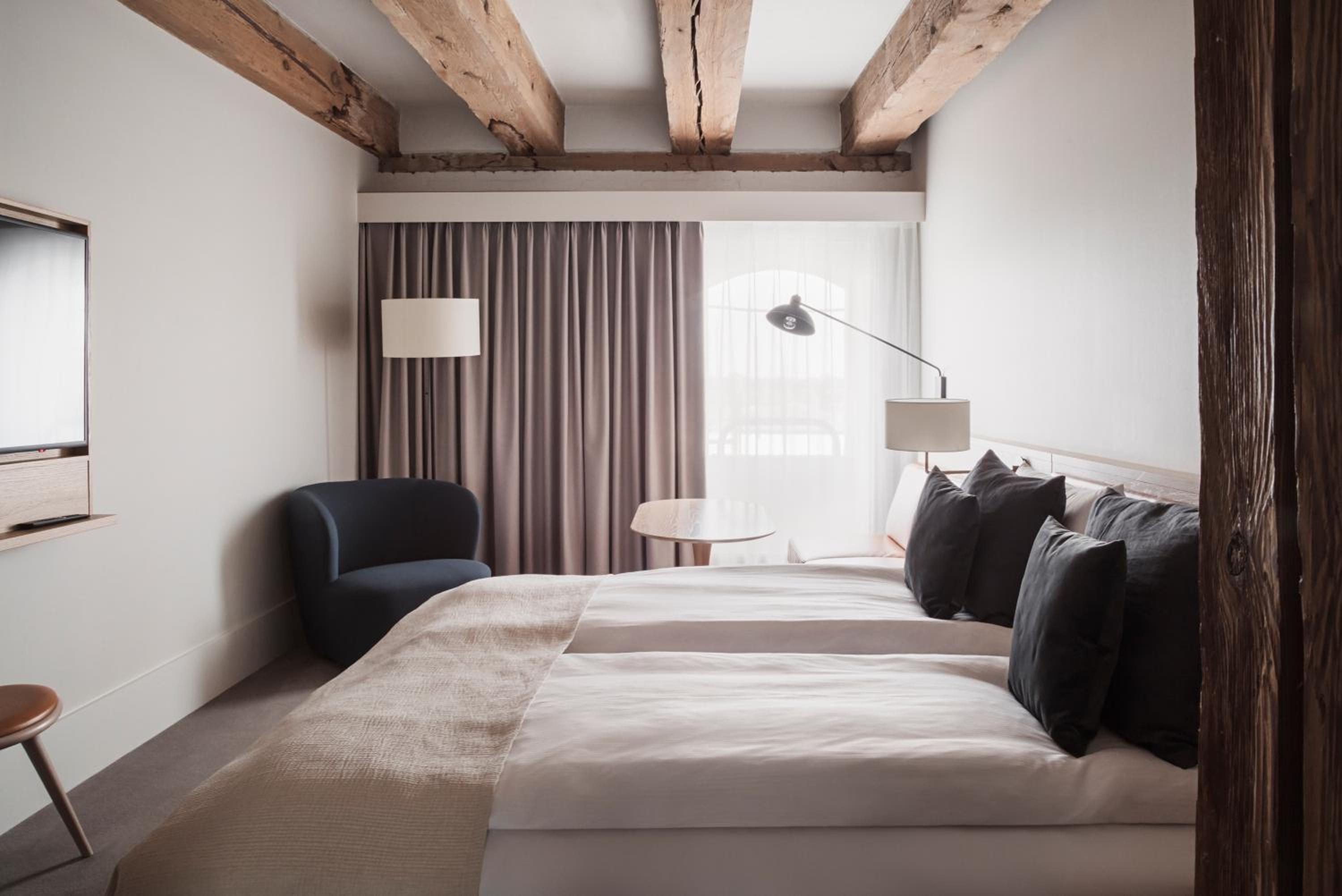 Superior King Room photo 1