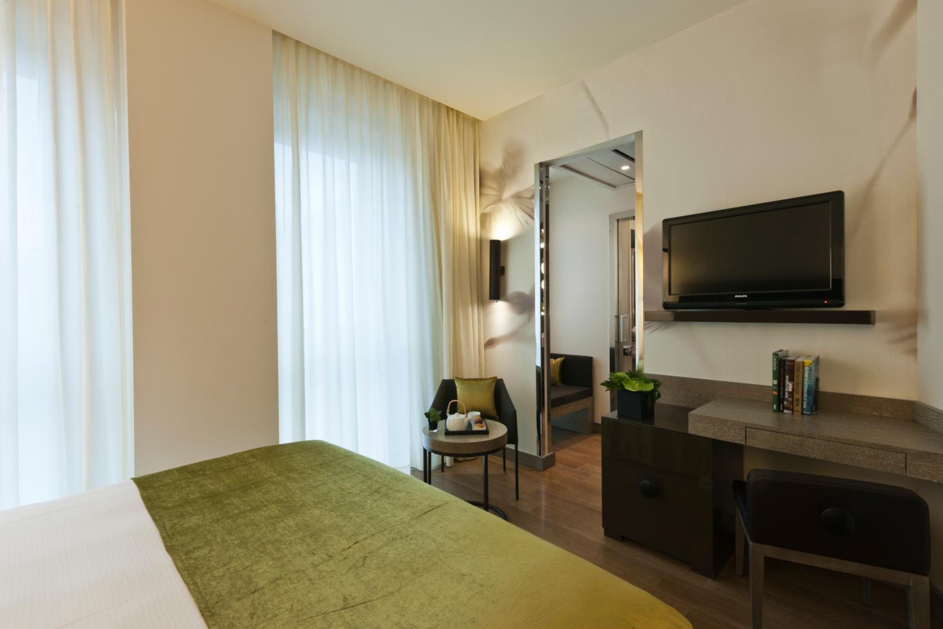 Deluxe Double or Twin Room with View