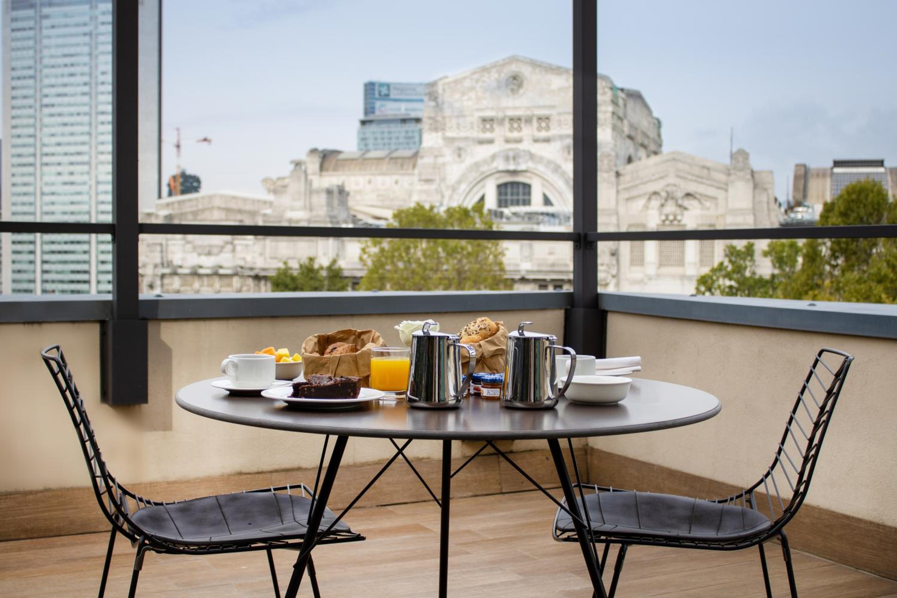 Deluxe Double with Terrace