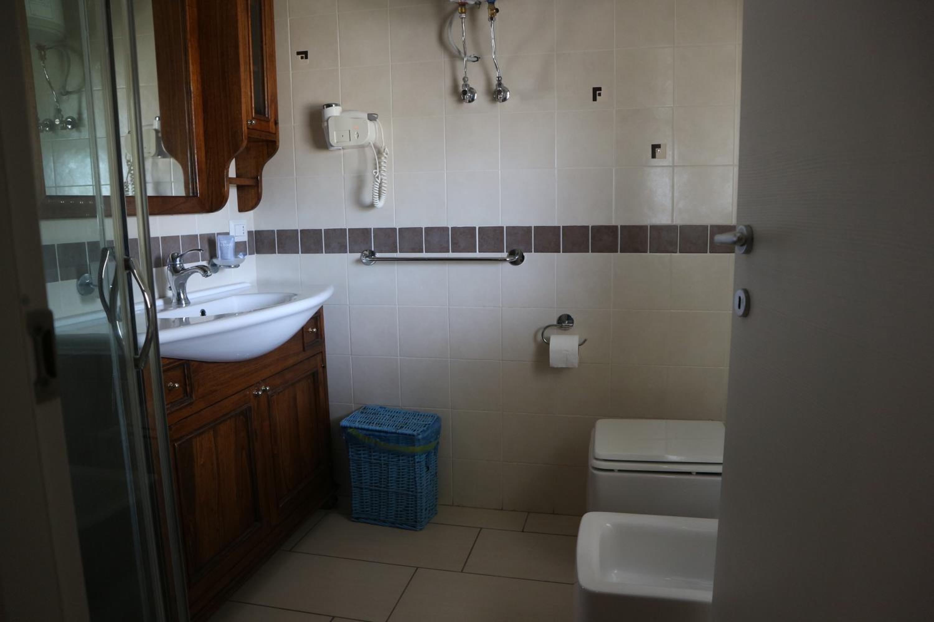 Double Room with Sea View - Photo 24