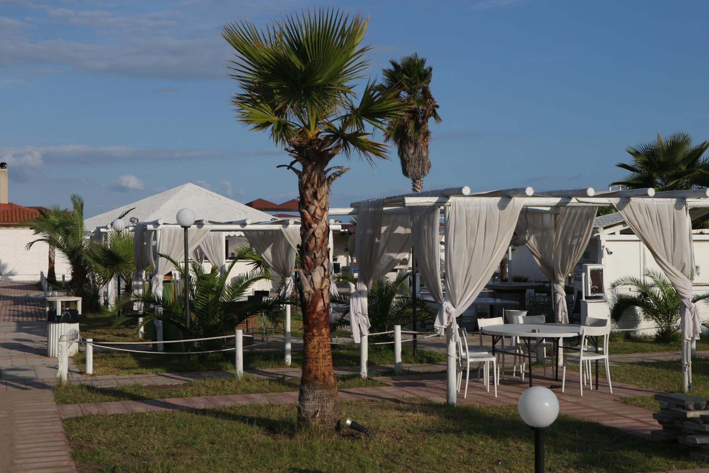 Double Room with Sea View - Photo 22