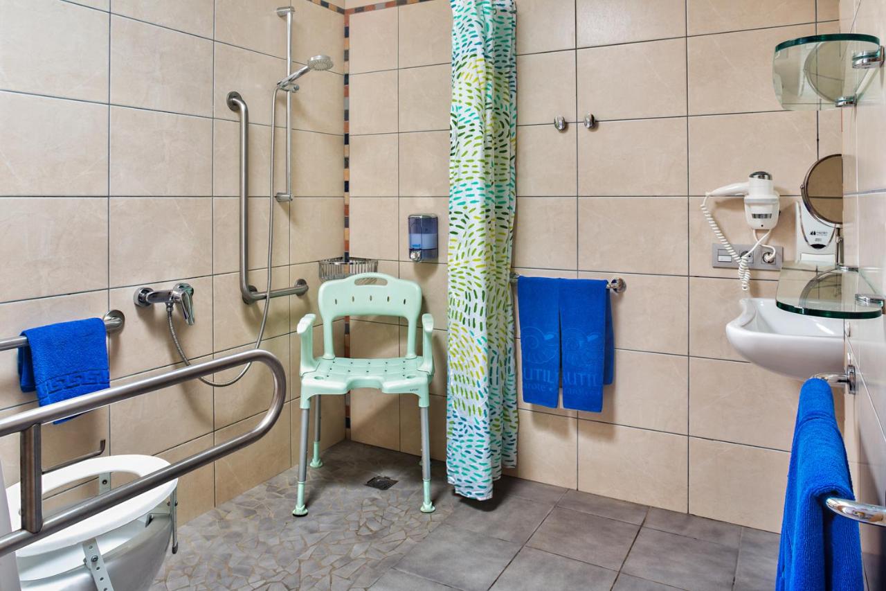 One-Bedroom Apartment (2 Adults) - Photo 6