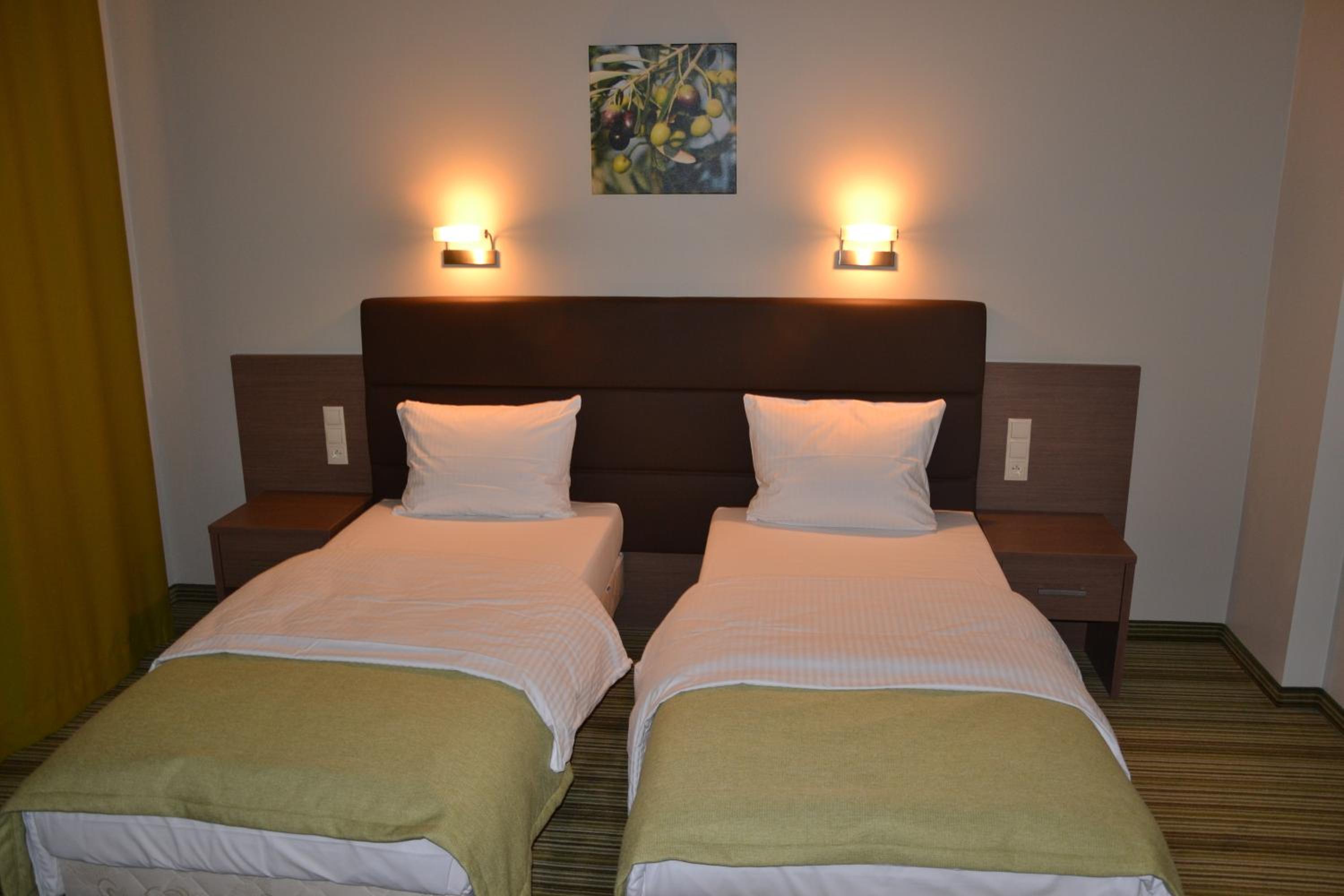 Comfort Twin Room - Photo 2
