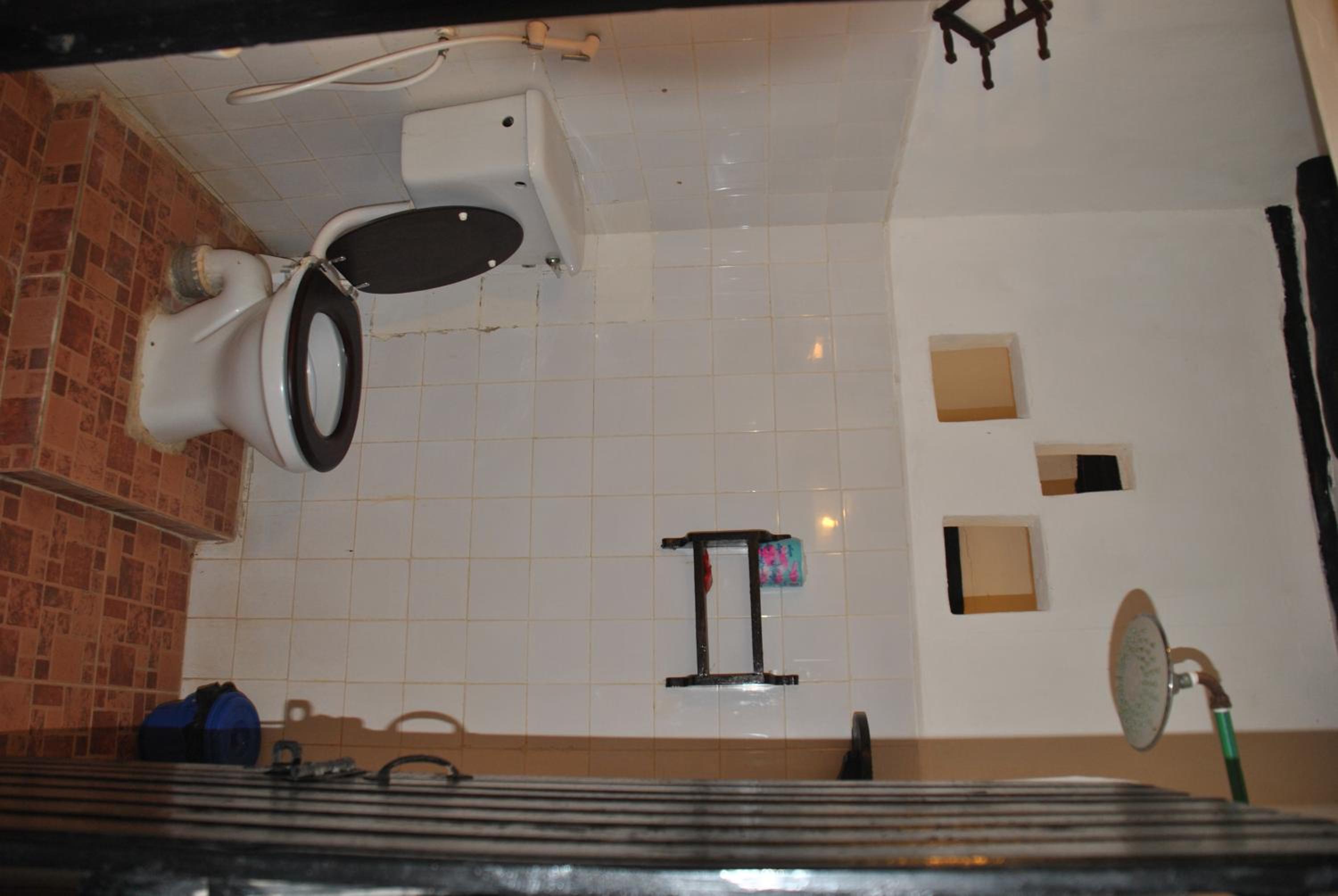 Single Room with Shared Bathroom photo 2