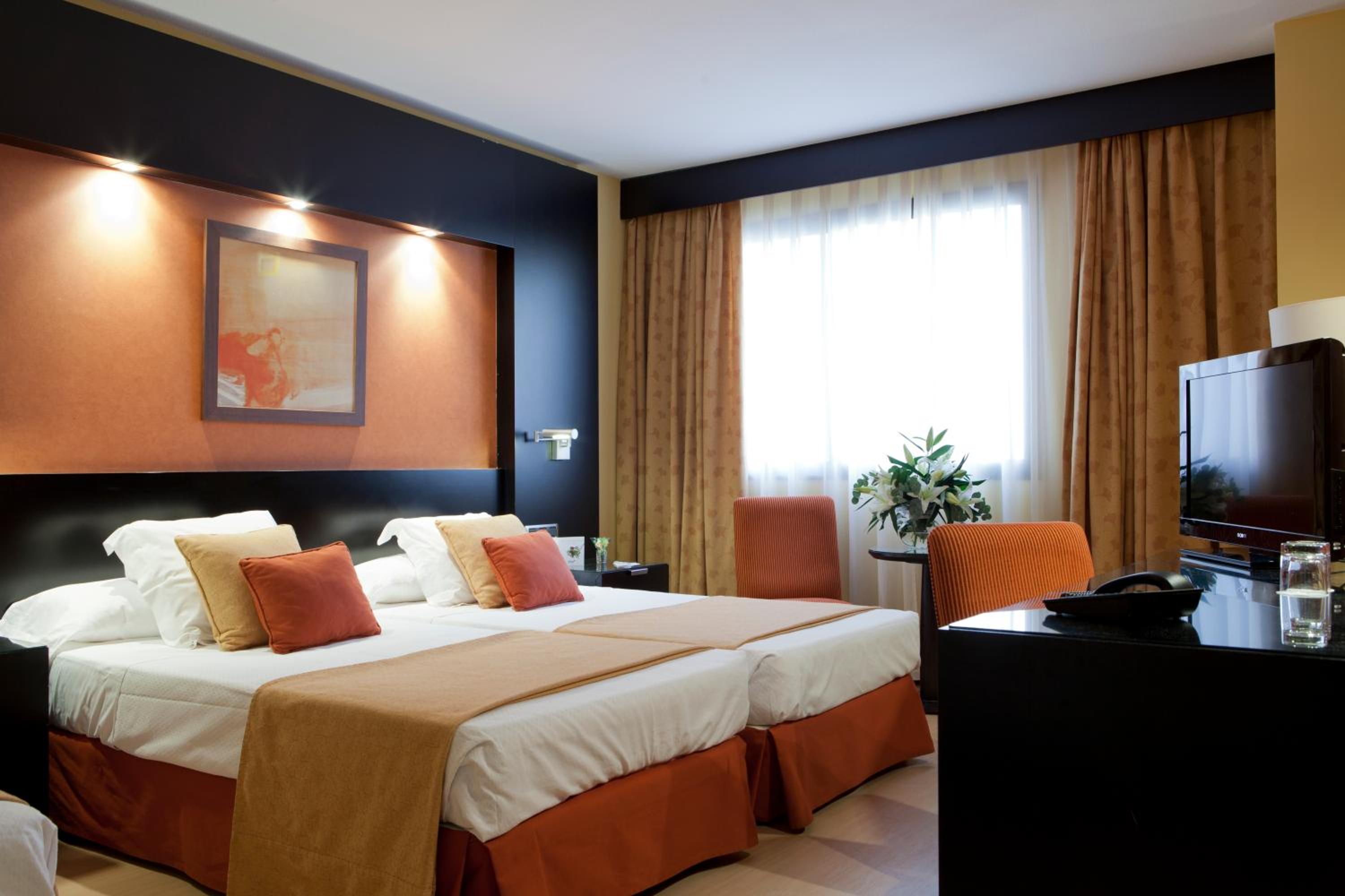 Triple Room (3 Adults) - Photo 3
