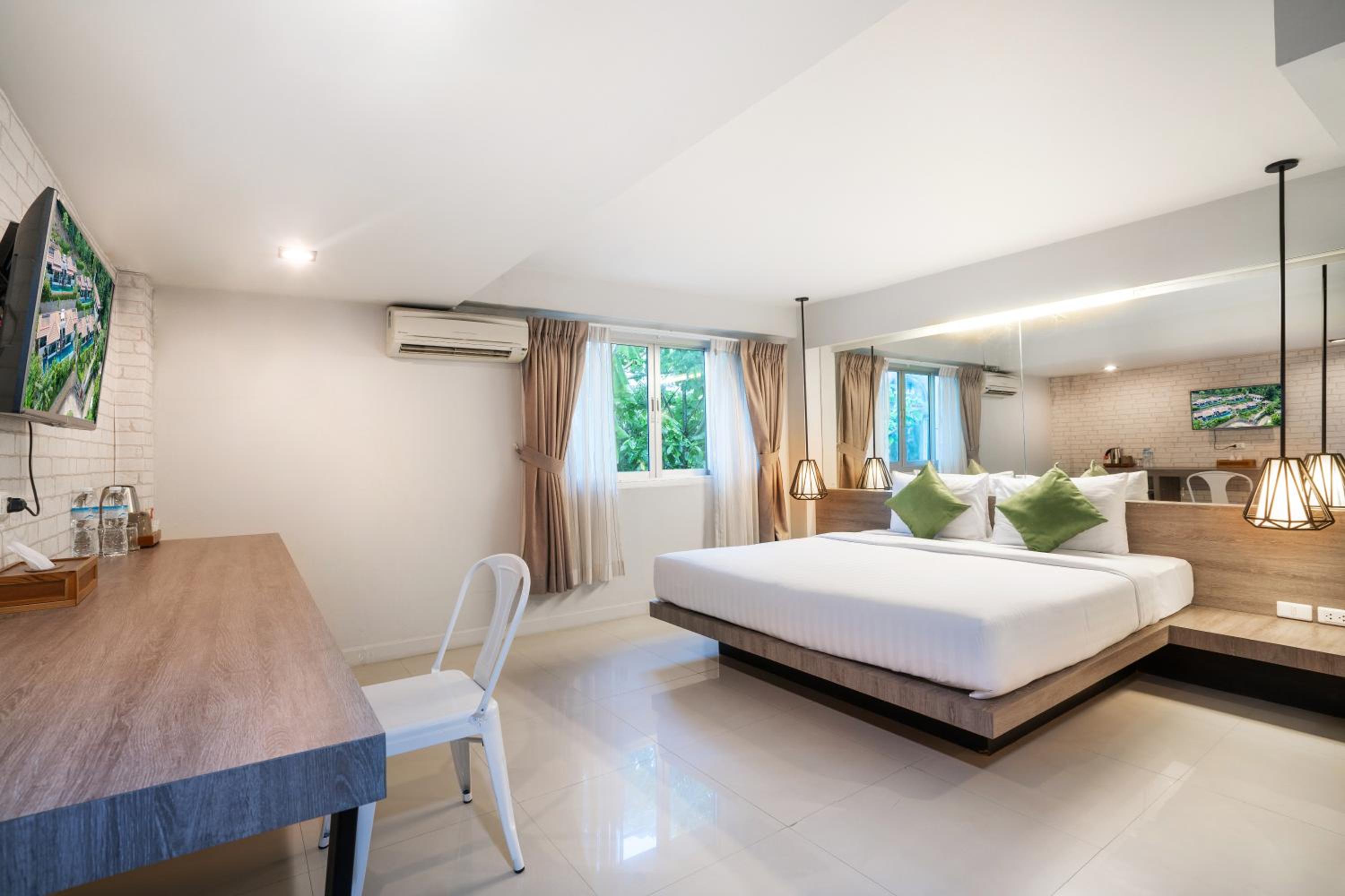 Standard King Room