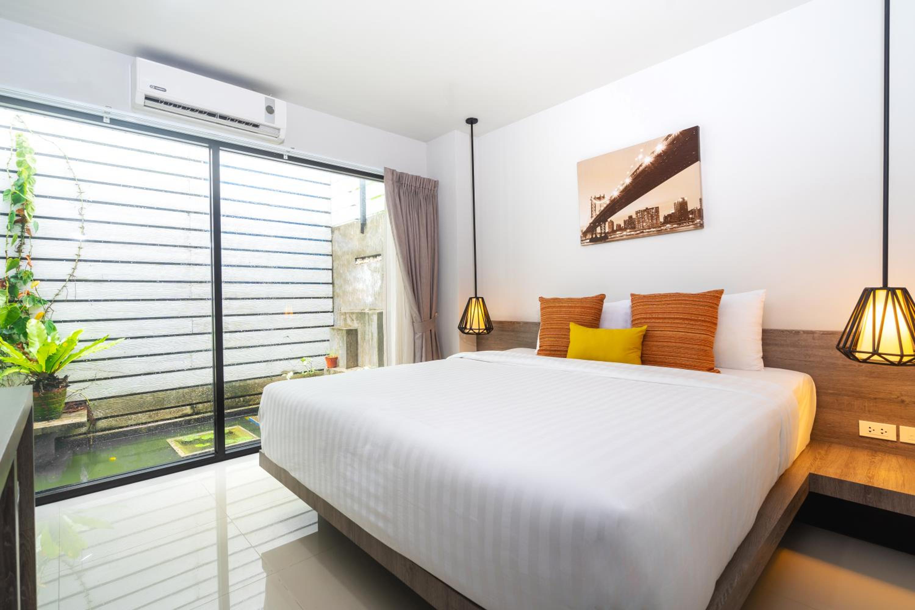 Deluxe Suite