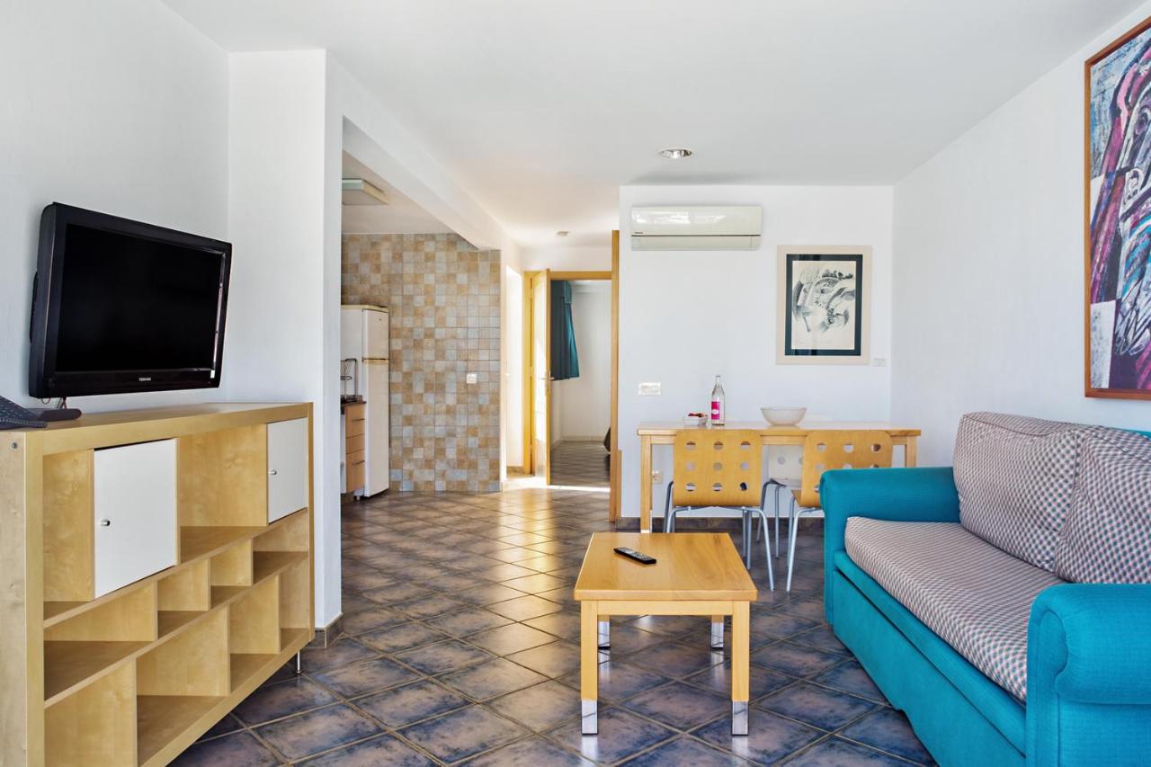 Superior One-Bedroom Apartment thumbnail 5