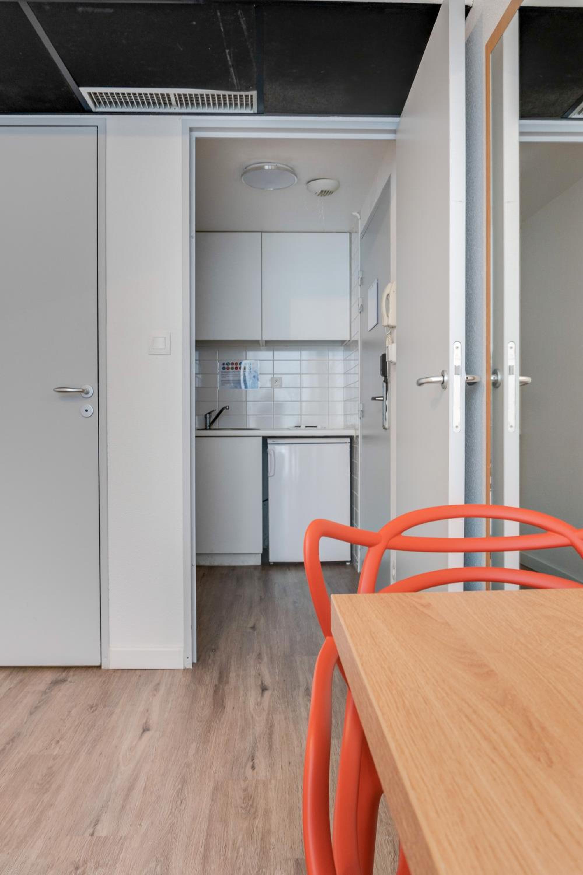 Studio (2 Adults) - Photo 7