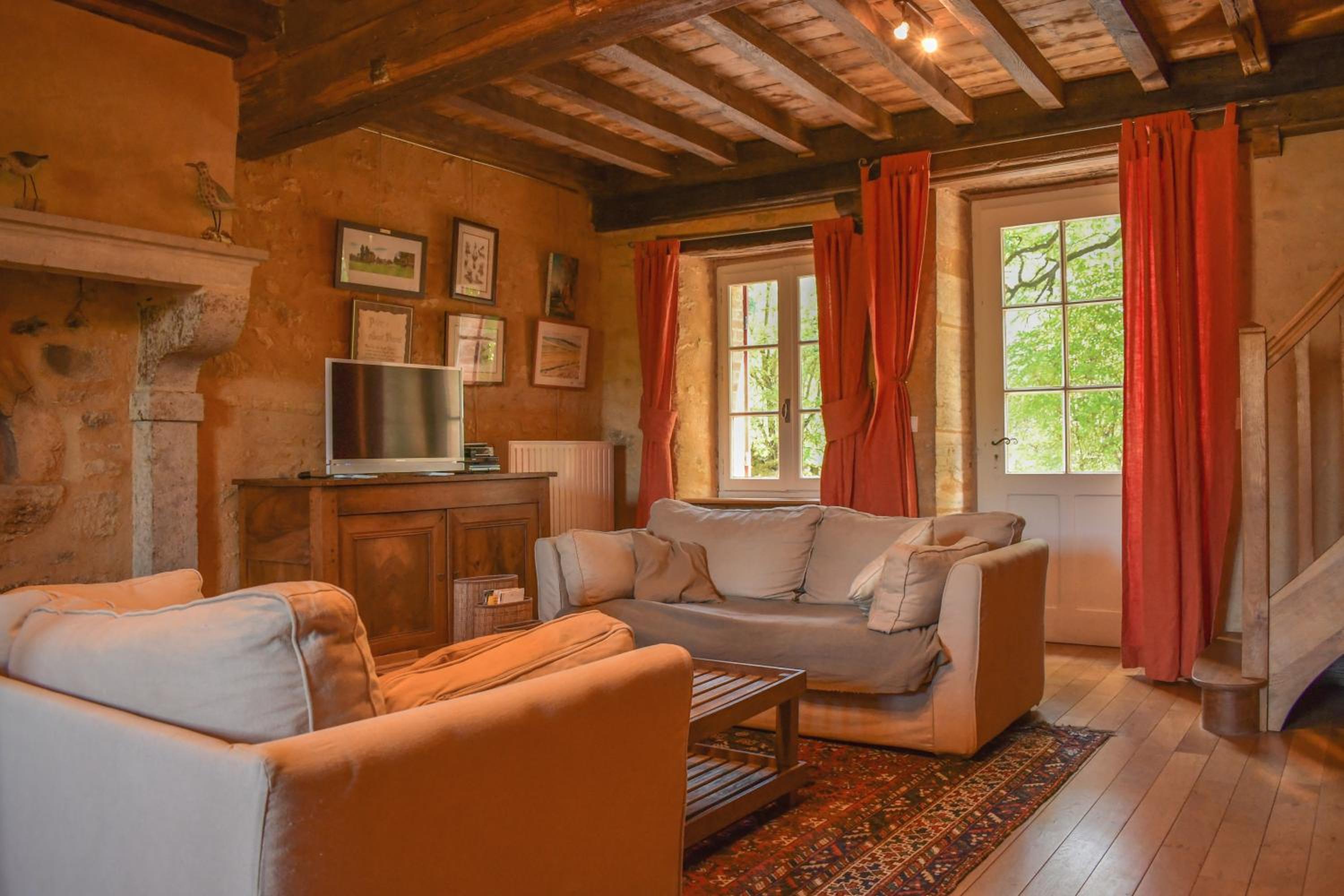 Two-Bedroom Cottage photo 3