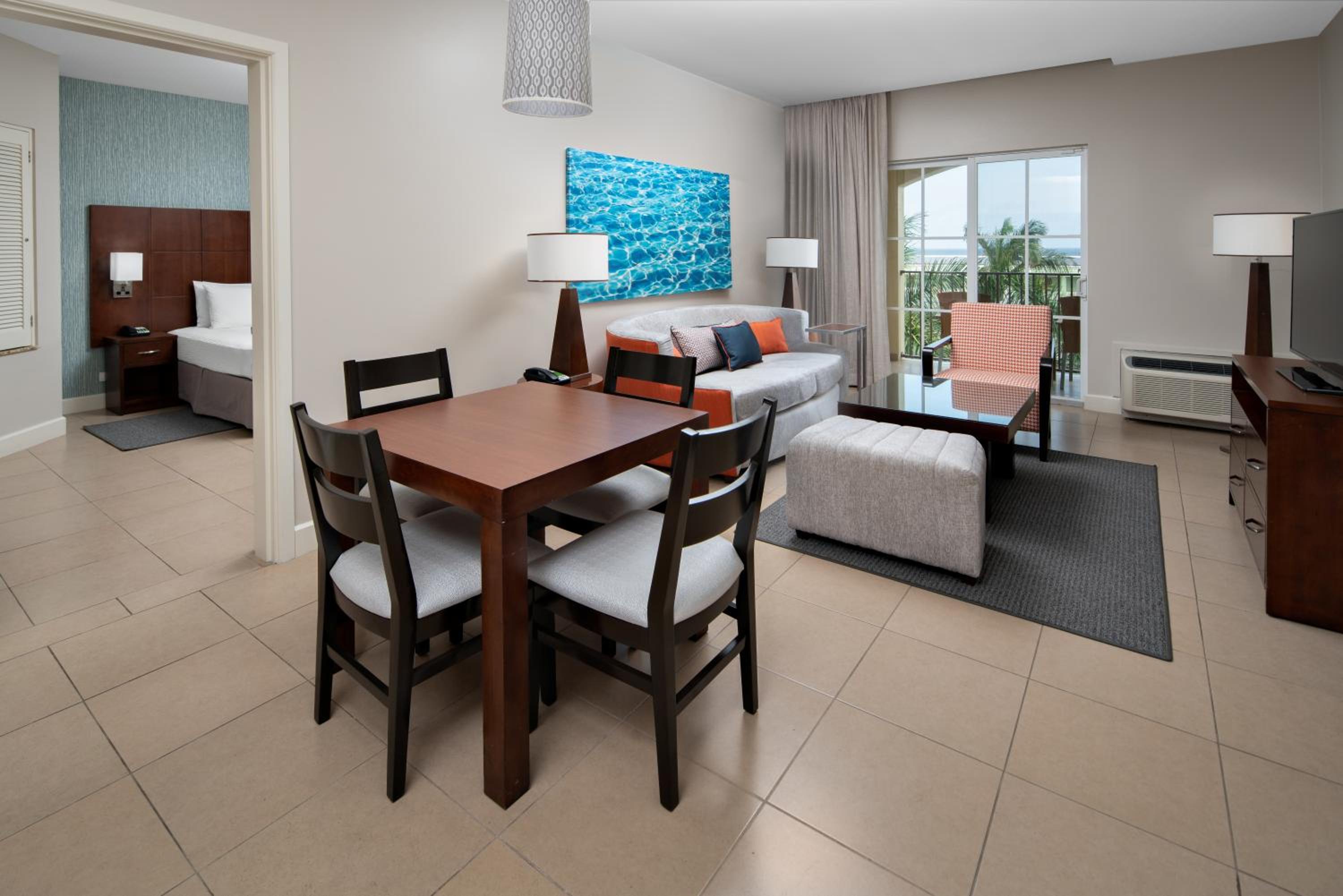 One-Bedroom Suite with Balcony - Photo 4