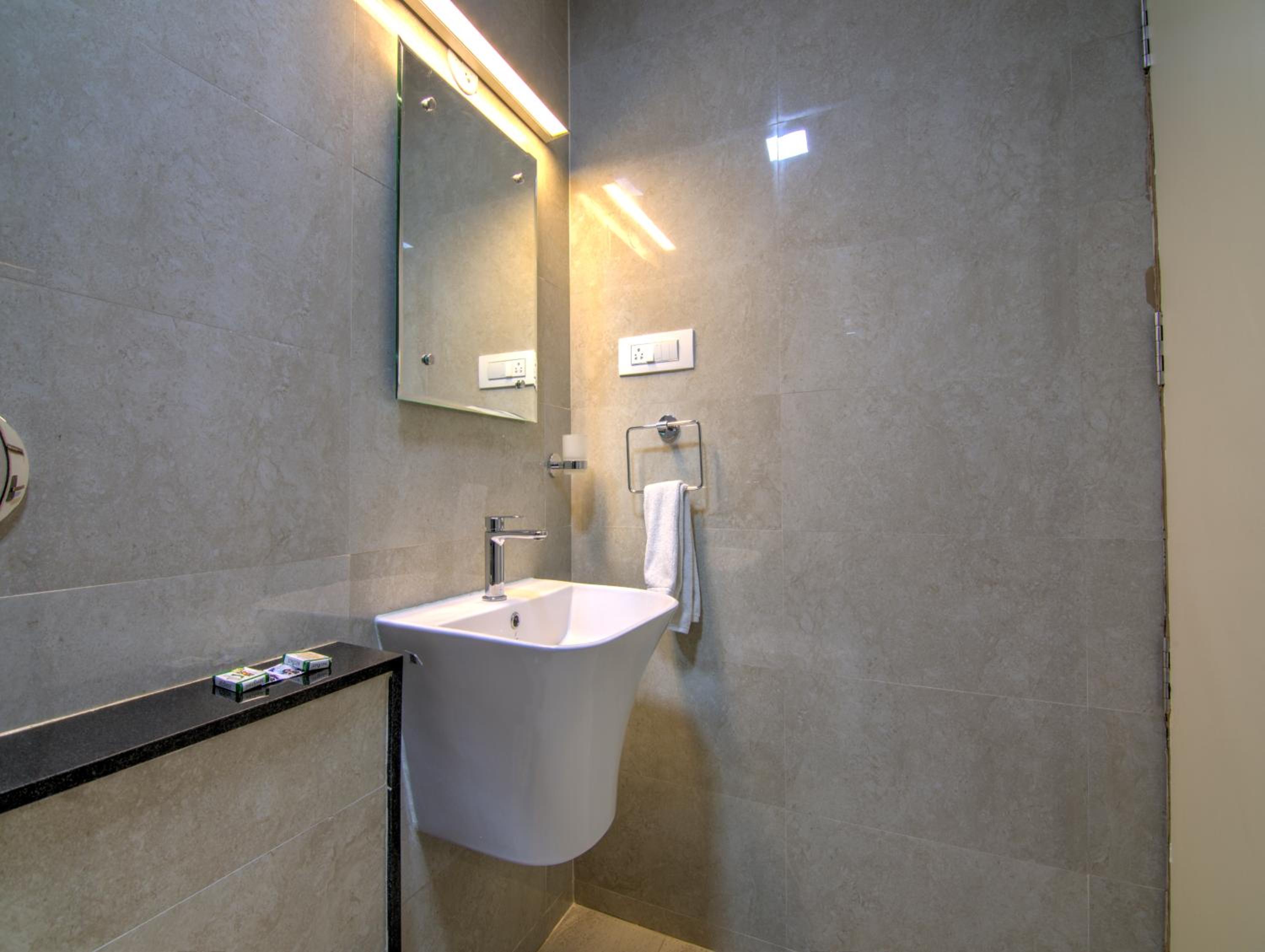 Two-Bedroom Apartment - Photo 3