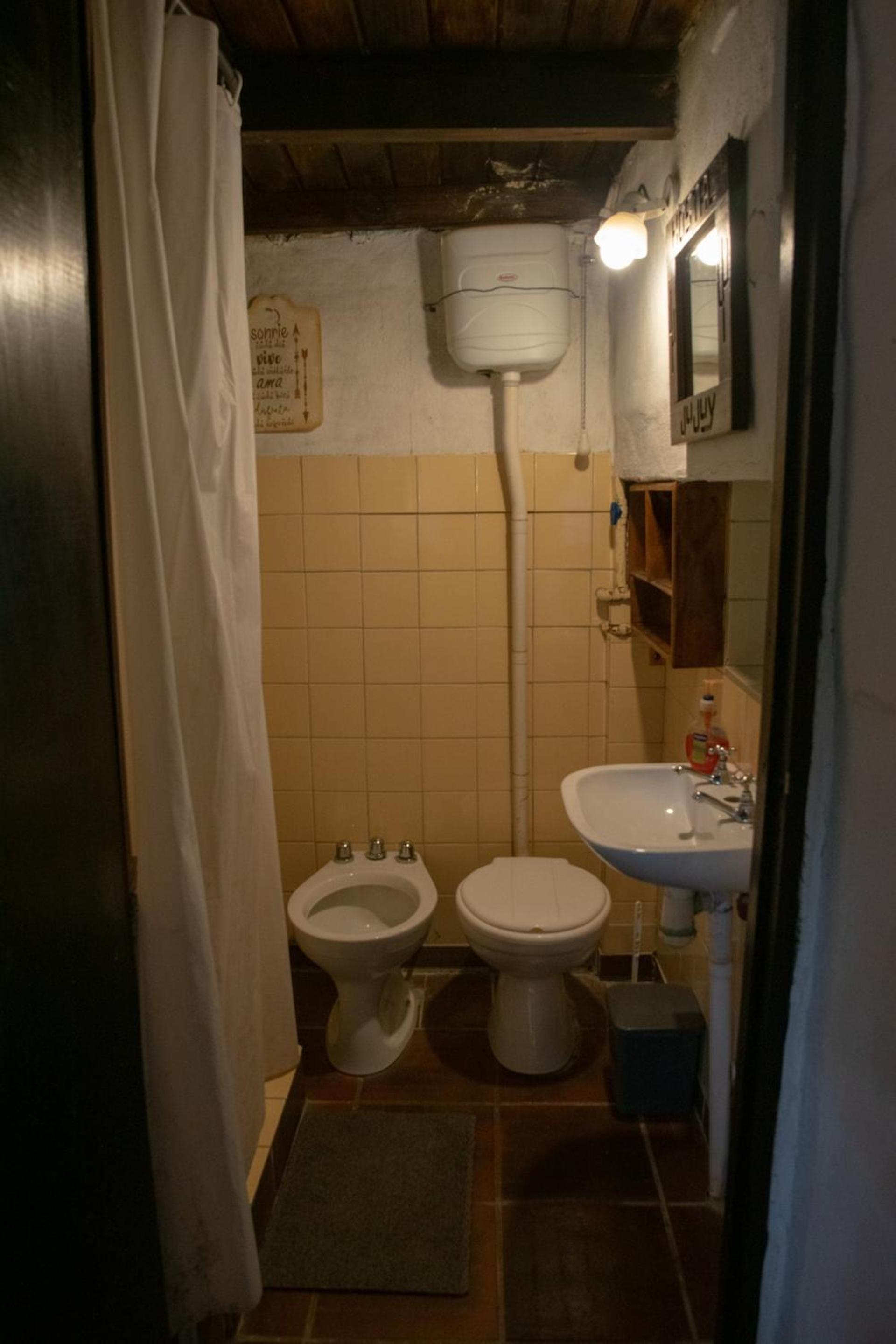 Family Room with Private Bathroom photo 3