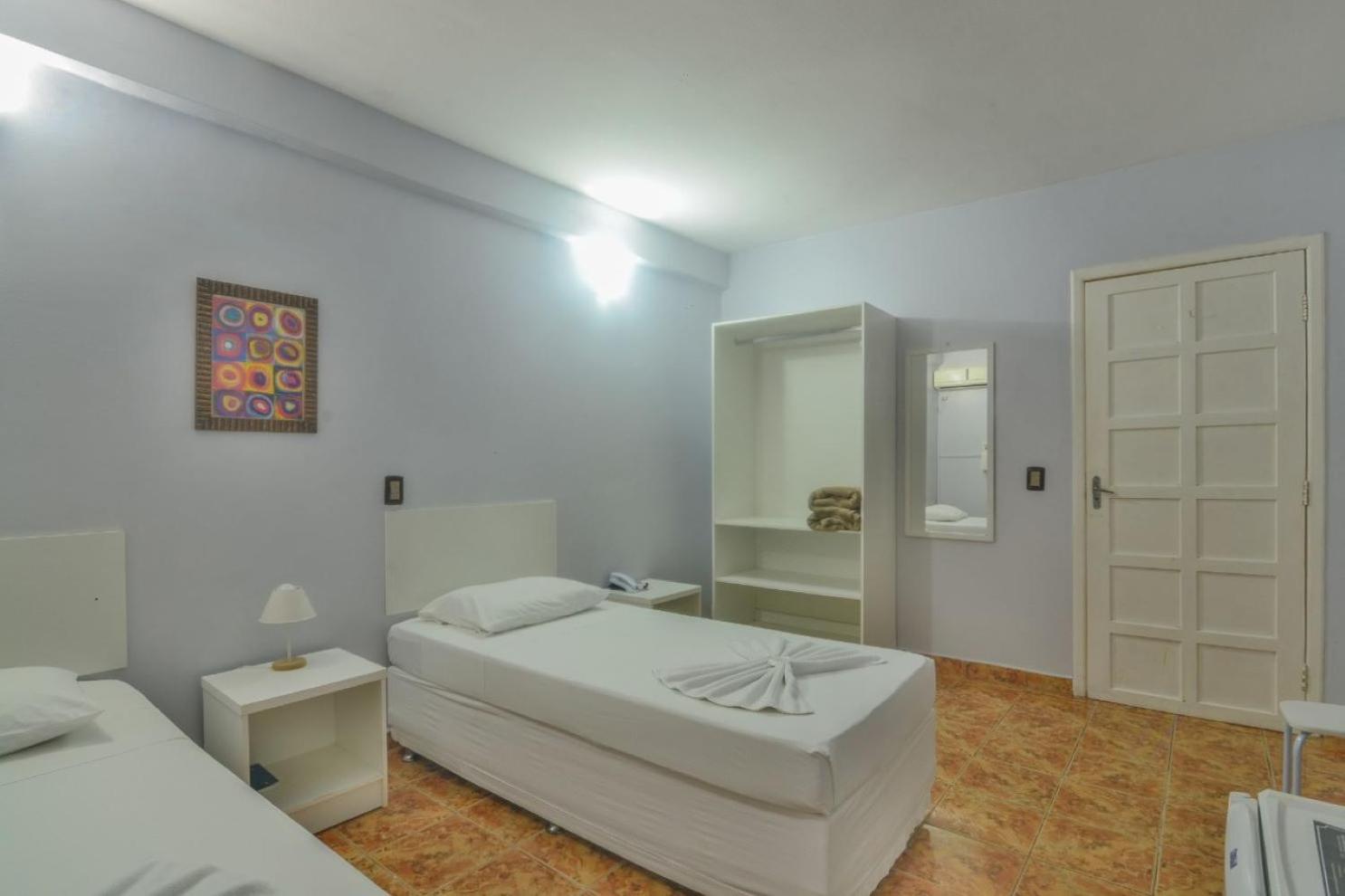 Twin Room with Private Bathroom photo 1