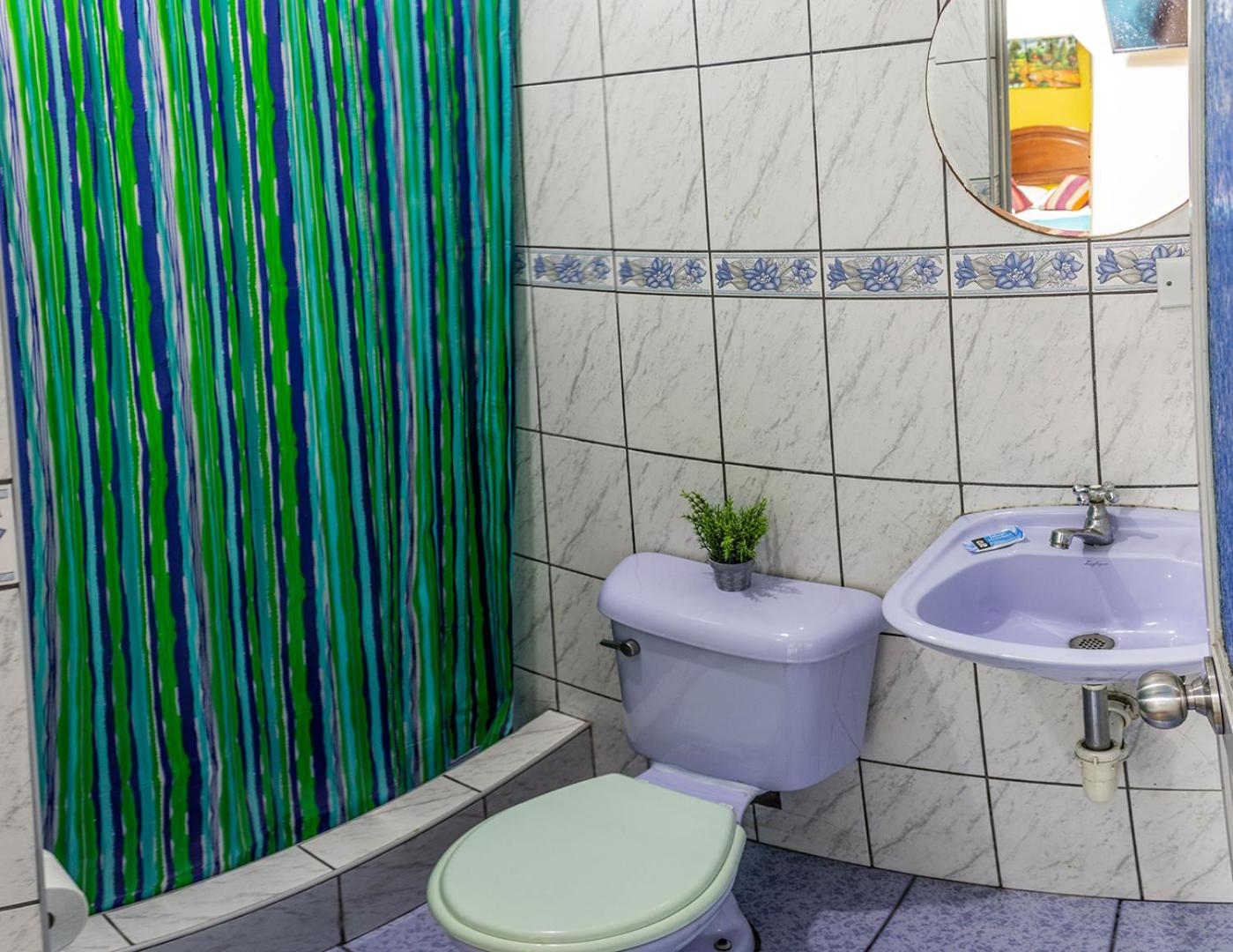 Twin Room with Private Bathroom photo 2