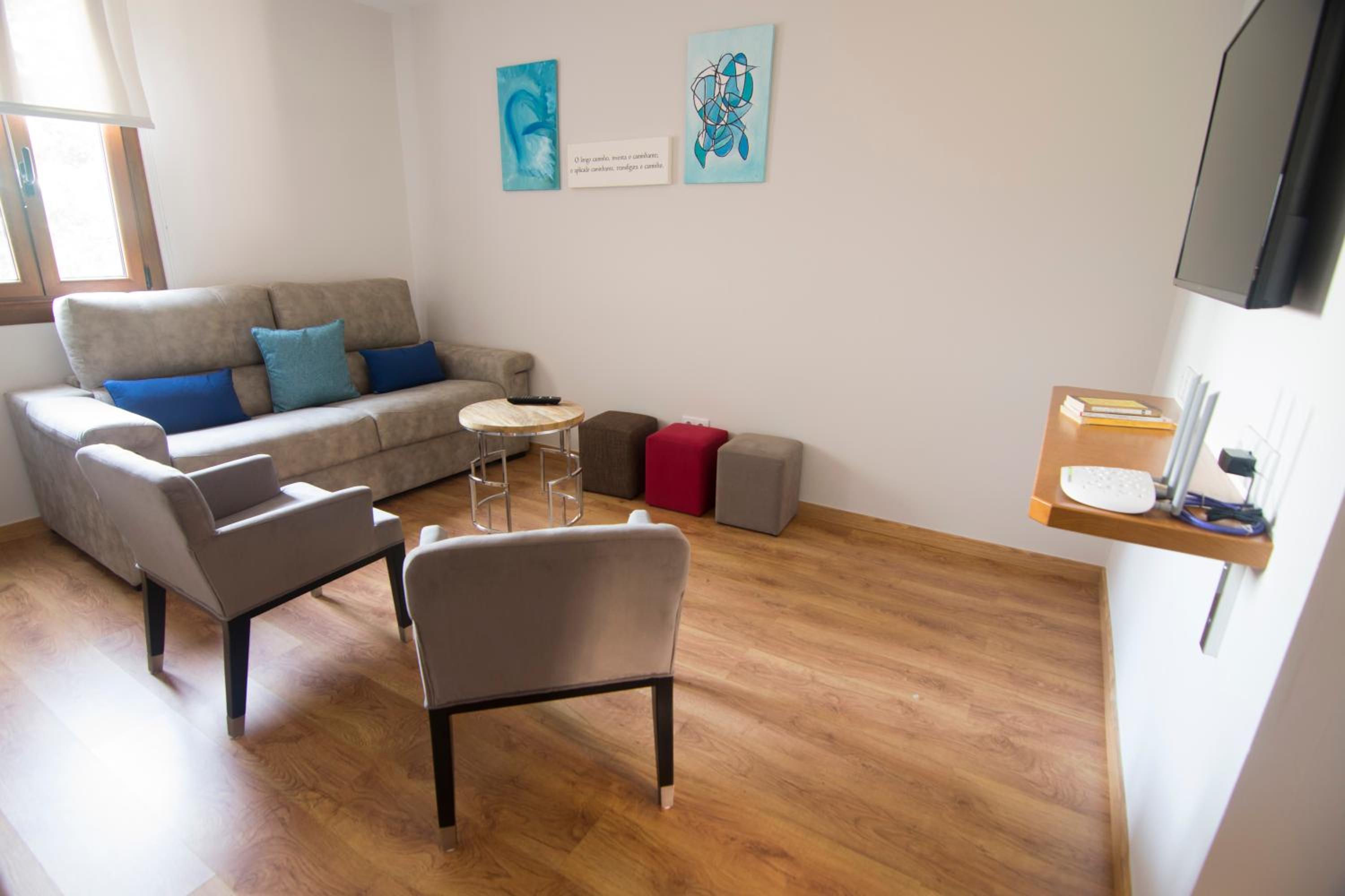 Two-Bedroom Apartment - Photo 6