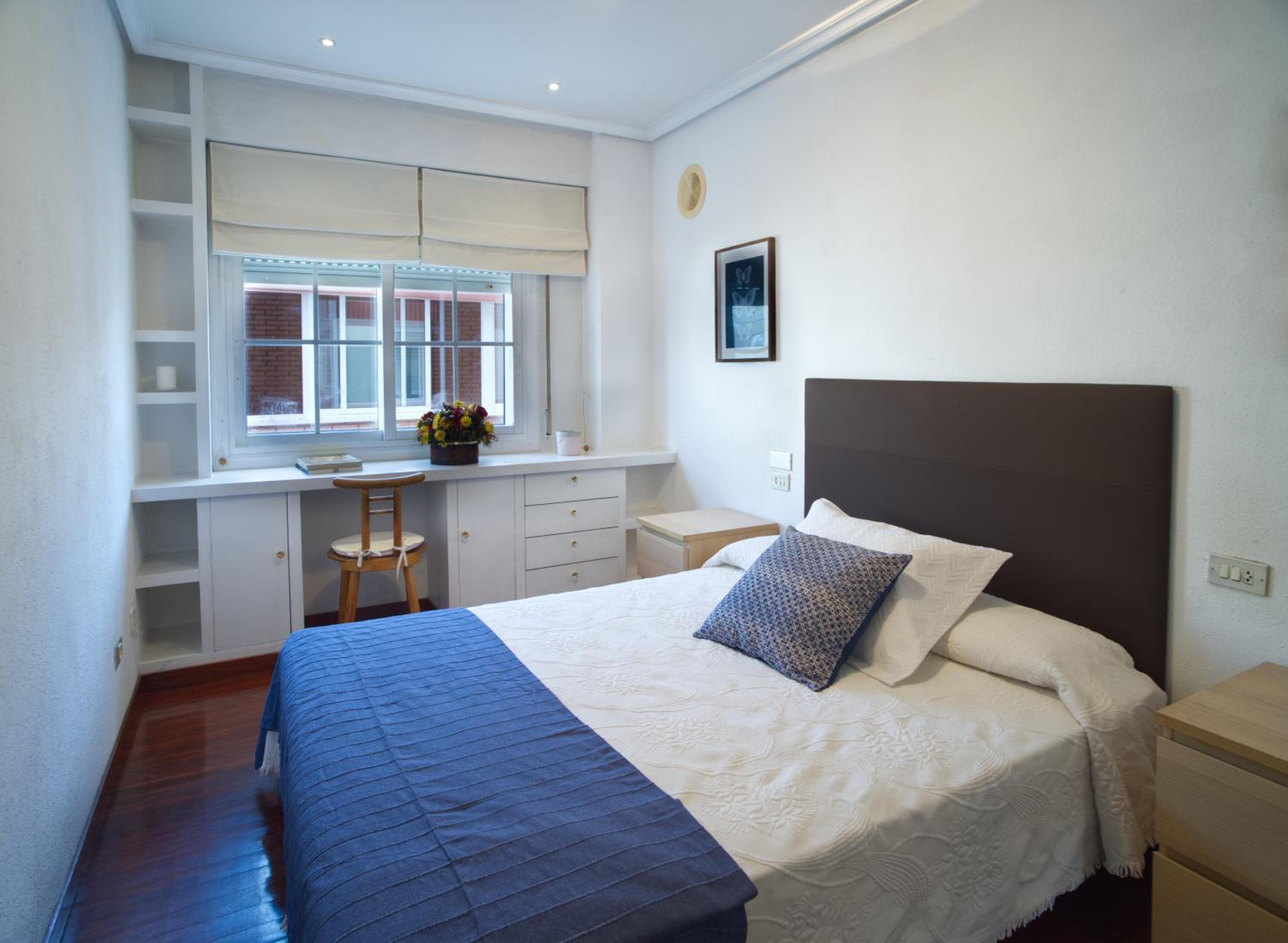 Three-Bedroom Apartment - Photo 1