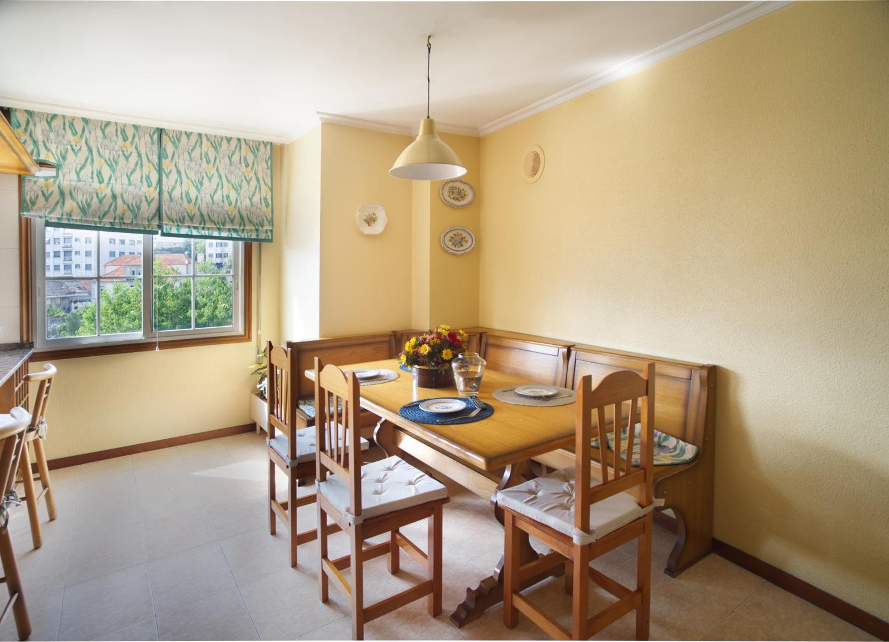 Three-Bedroom Apartment - Photo 3