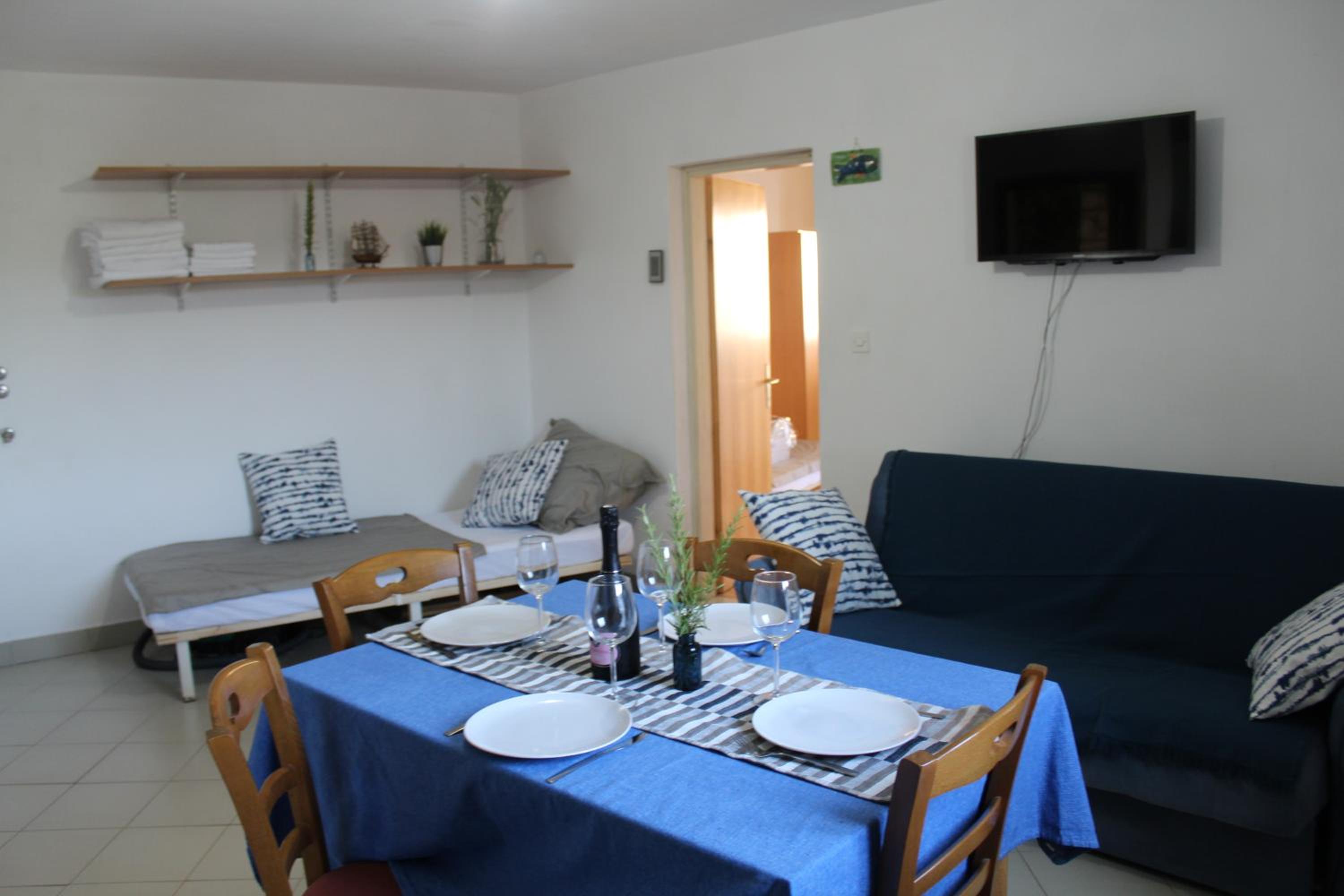 Apartment - Photo 3