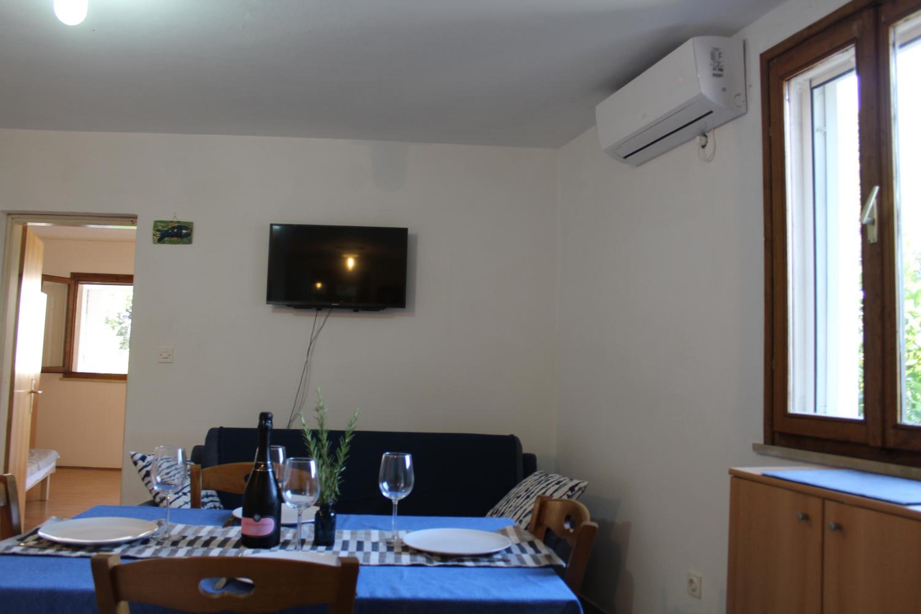 Apartment - Photo 2