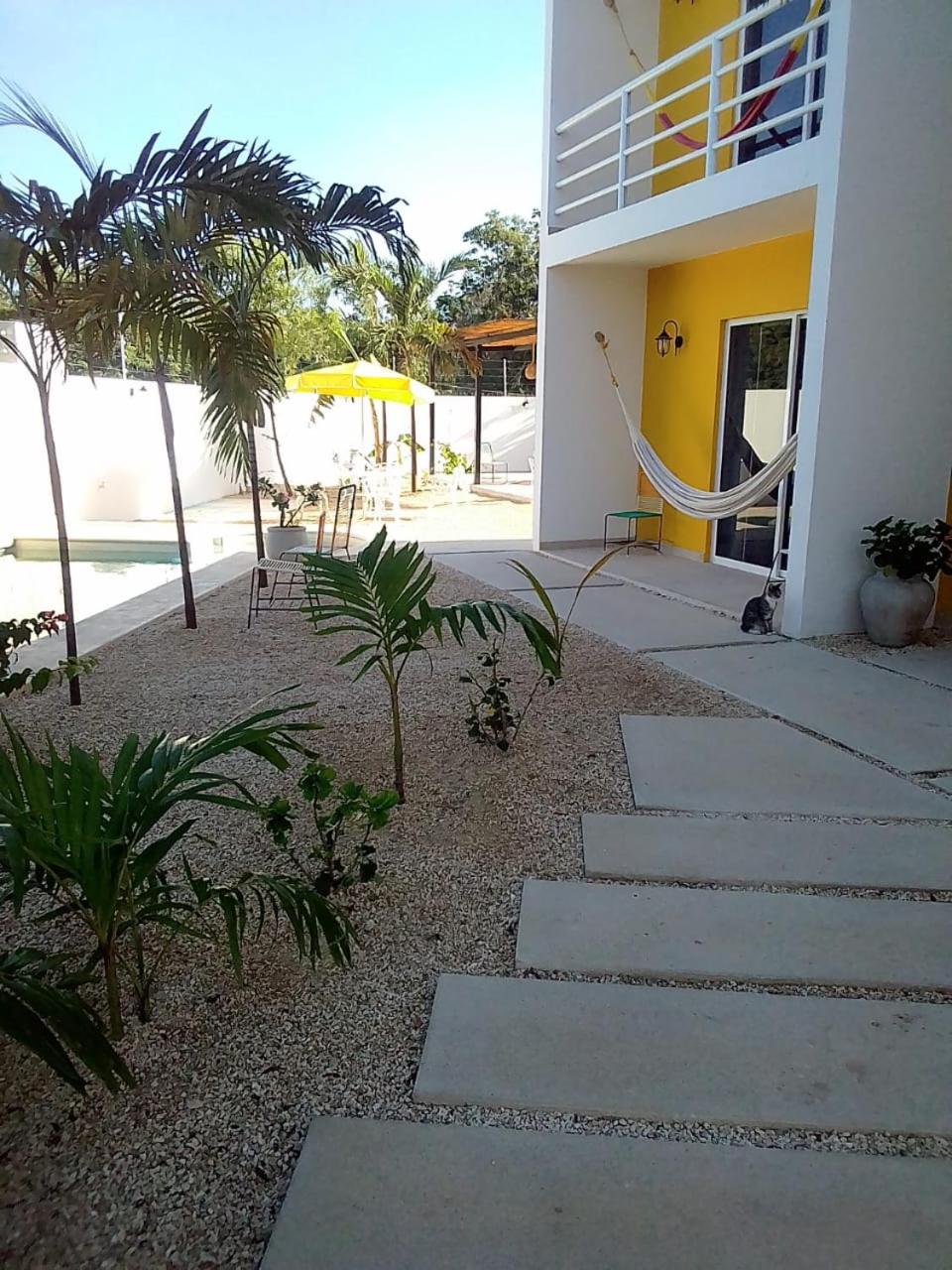 Double Room with Balcony - Photo 12