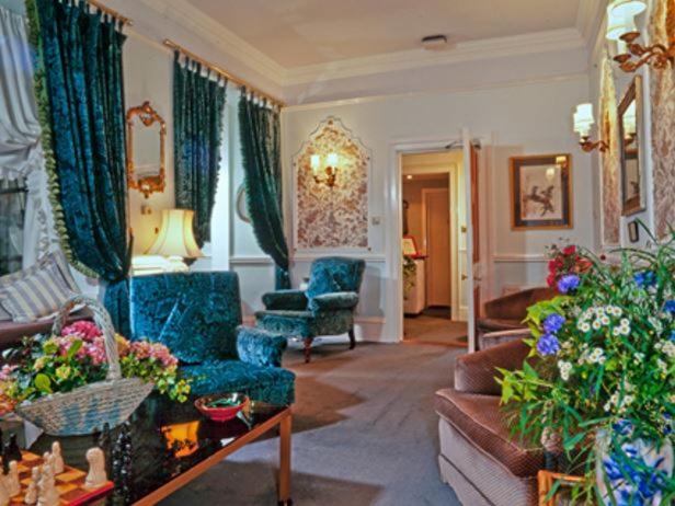 Standard Single Room With Shower