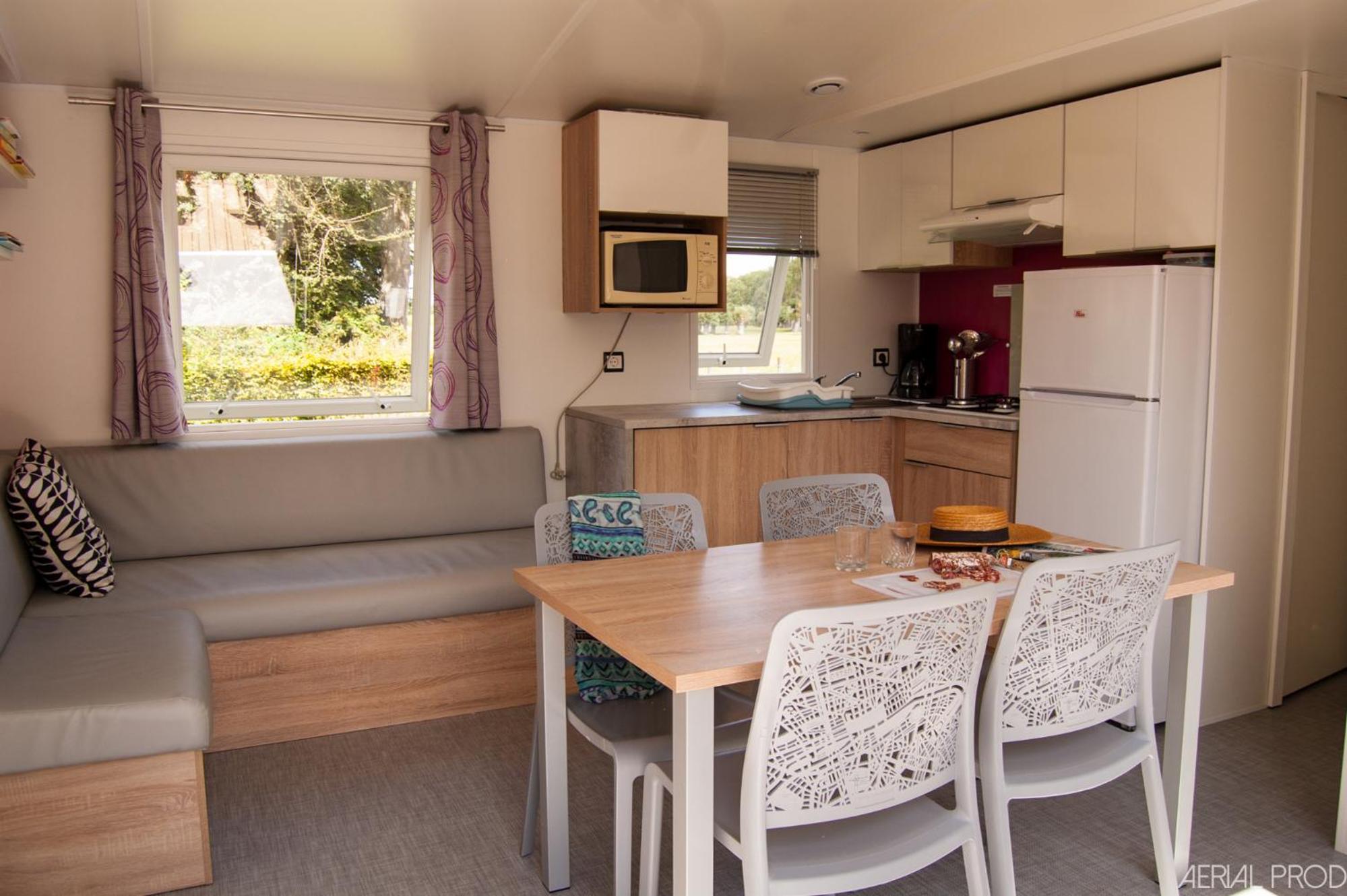 Mobile Home - Photo 6