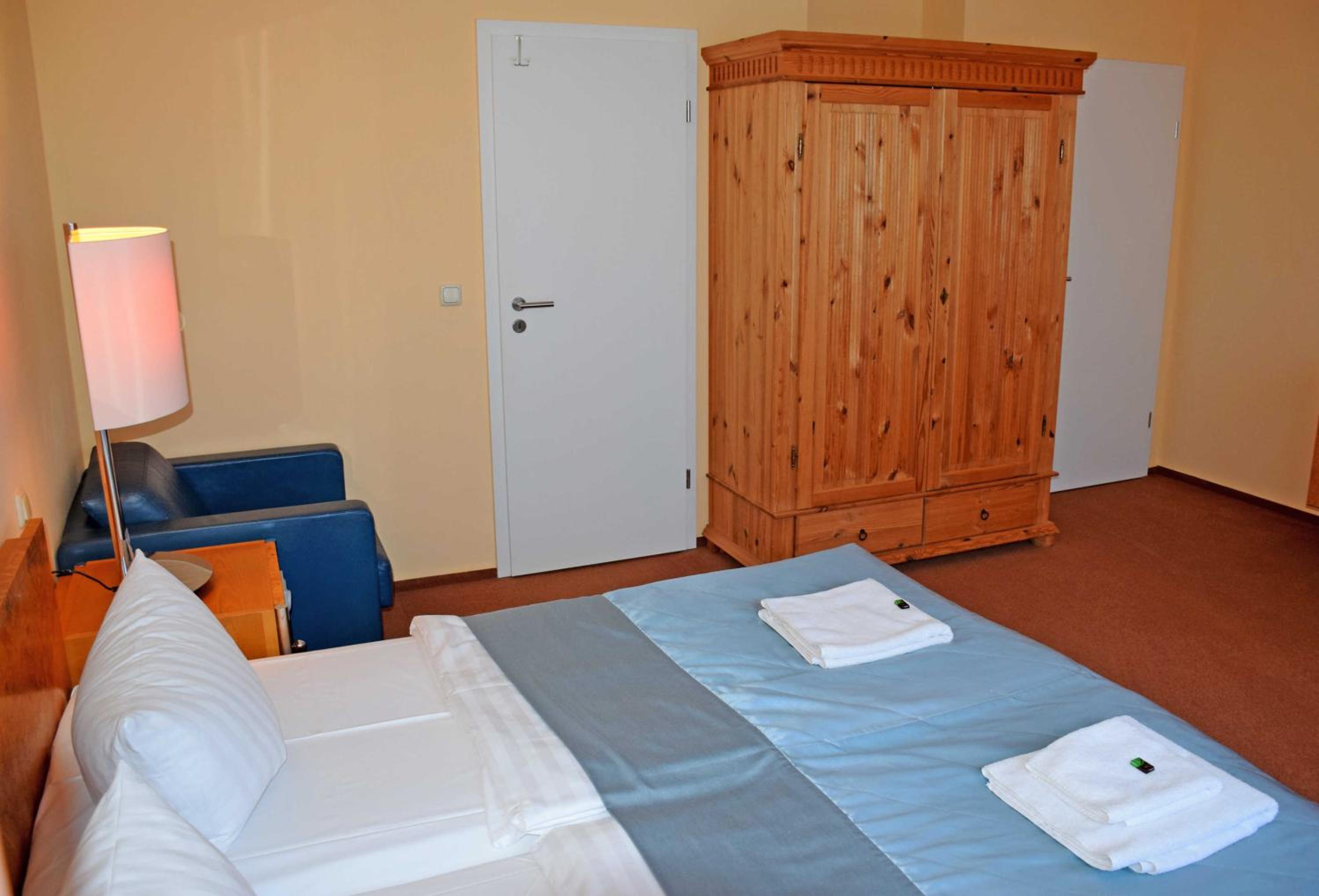 Double Room with Bathroom photo 3