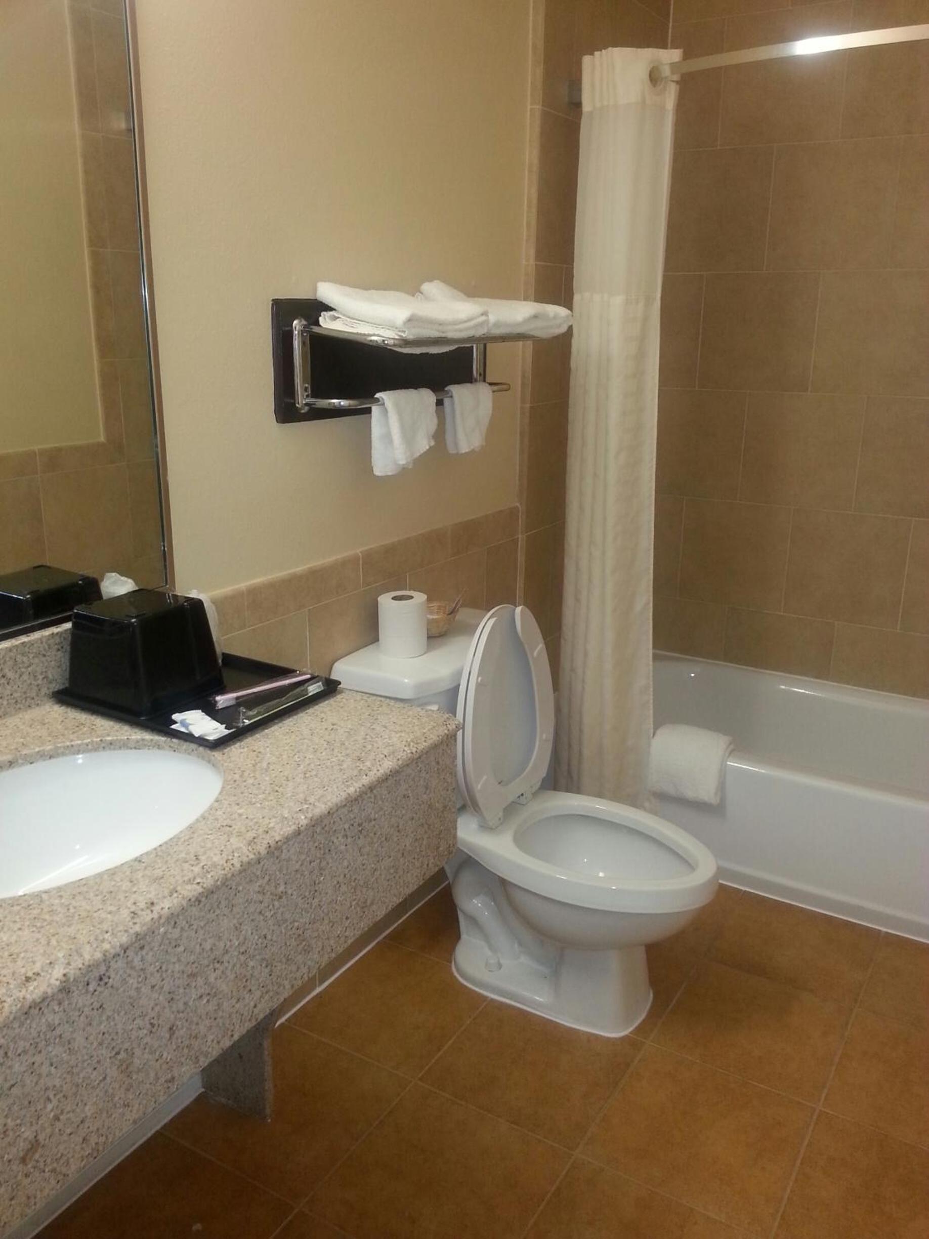 King Room with Spa Bath photo 2