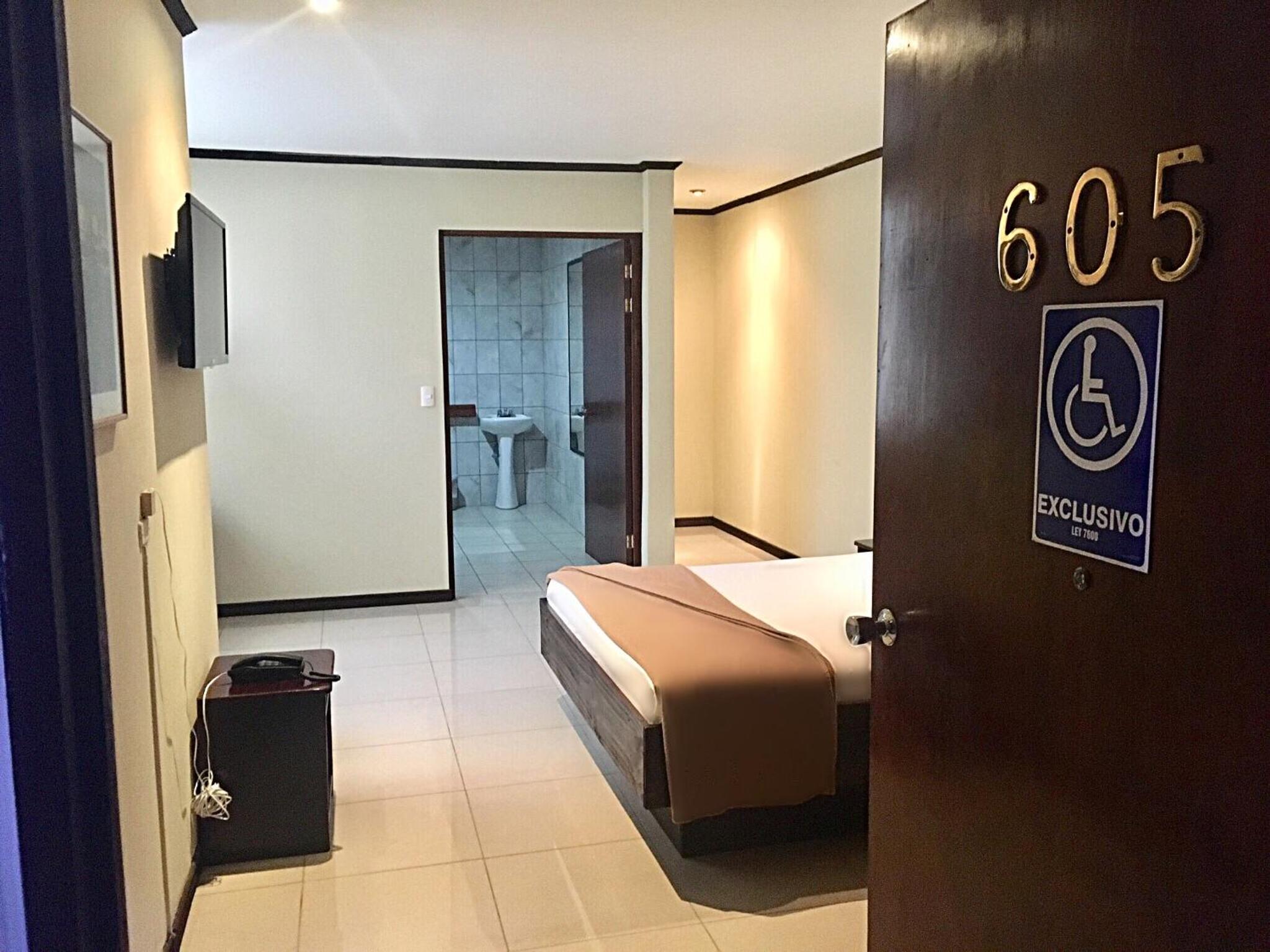 Double Room - Disability Access photo 3