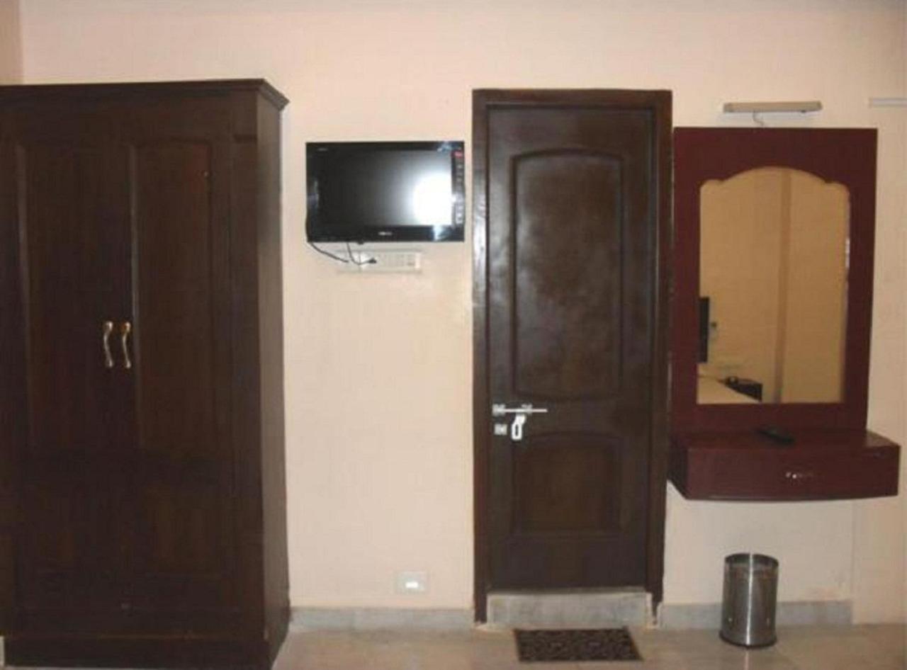 Standard Double Room photo 3