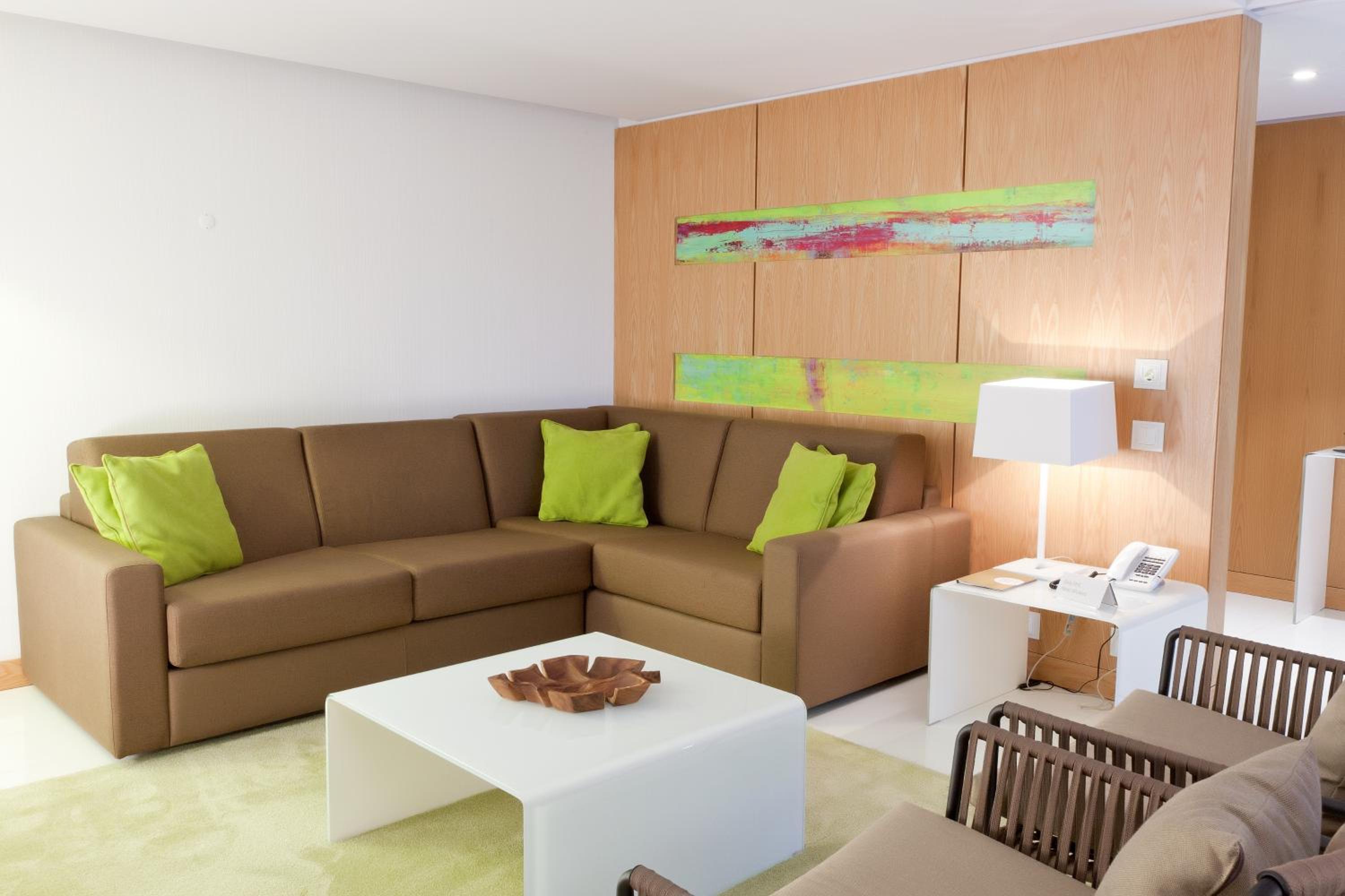 Deluxe Suite With Garden View - Easter Package
