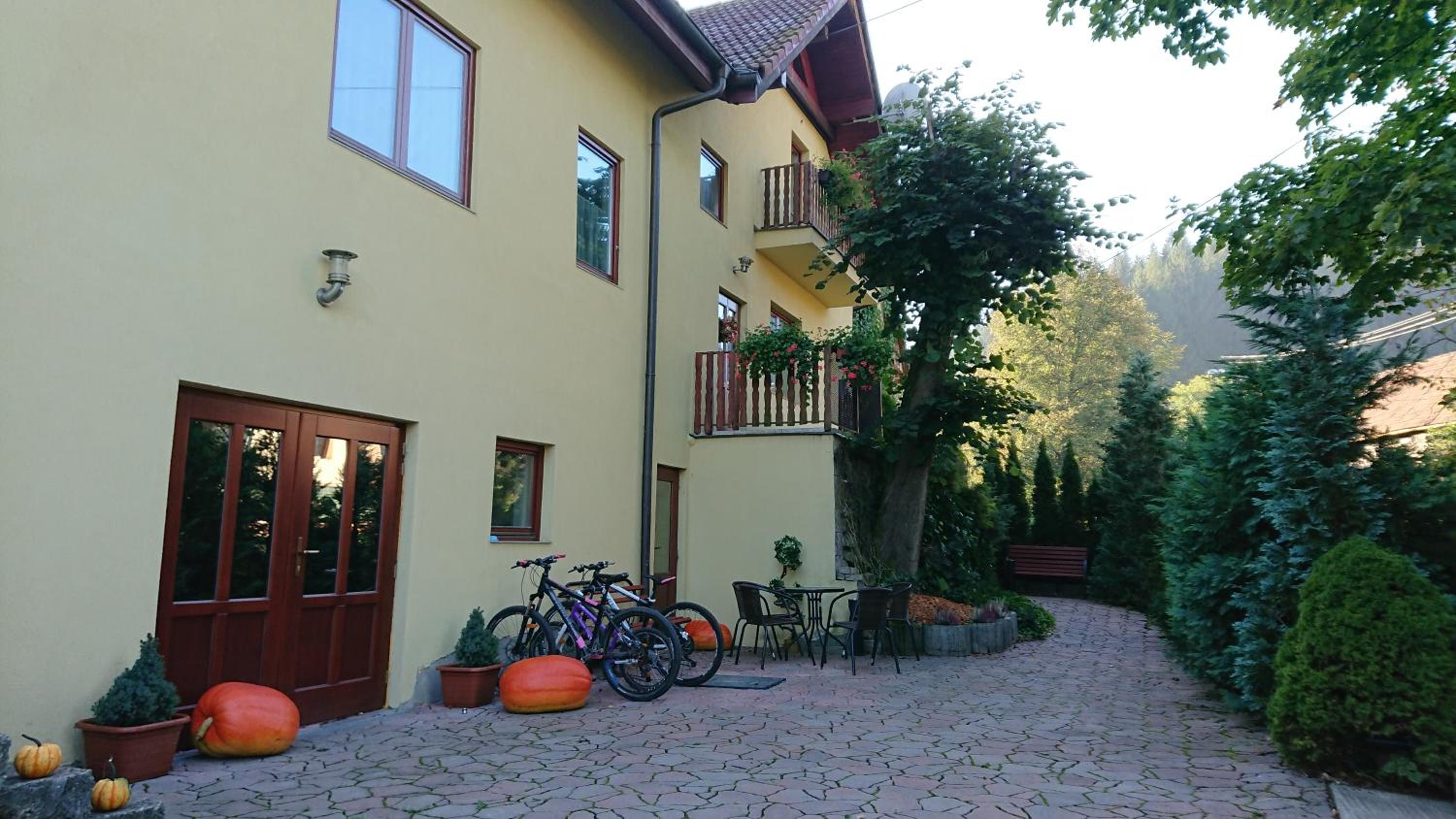 Double Room with Balcony - Photo 17