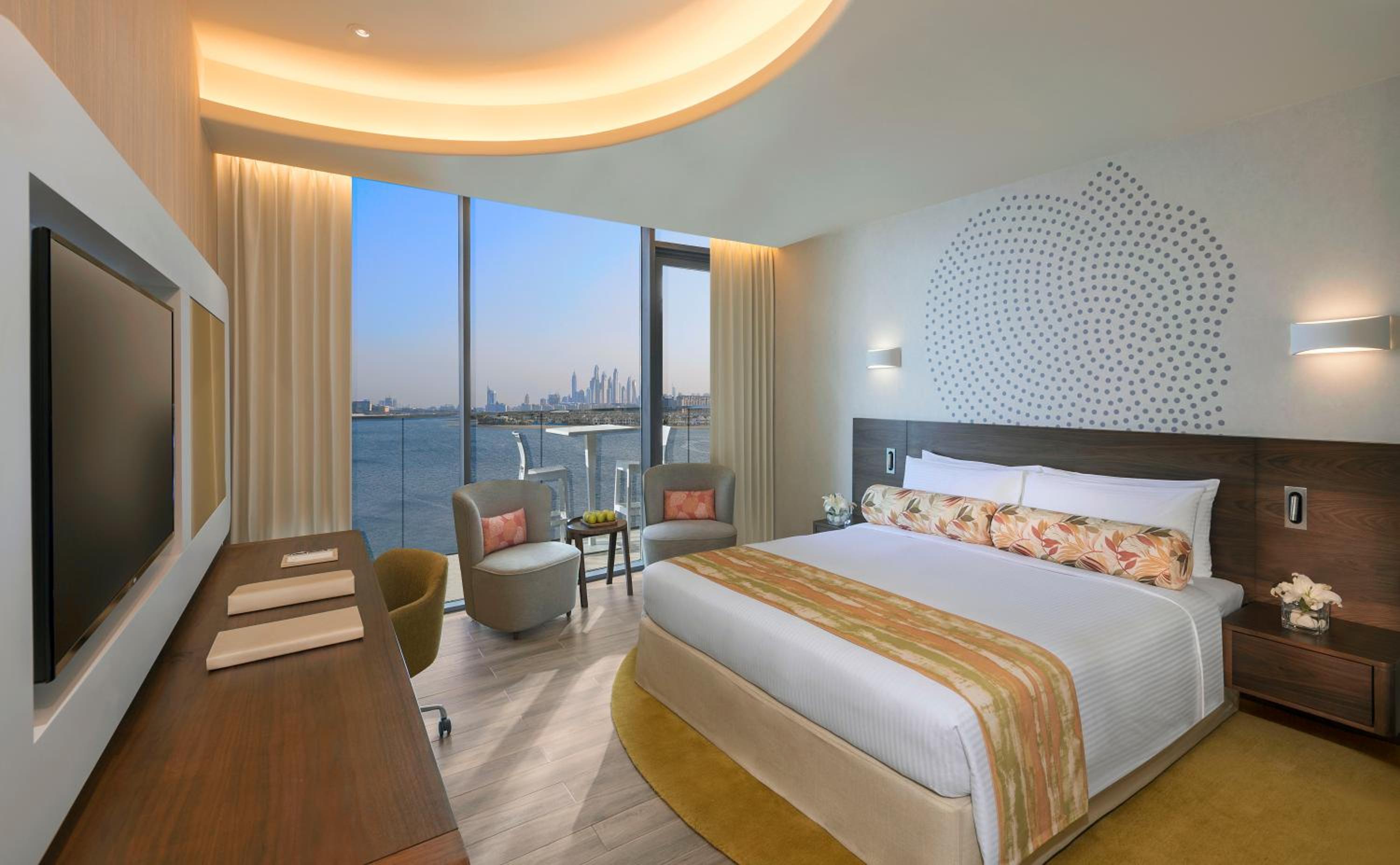 Deluxe Room with Balcony and Sea View