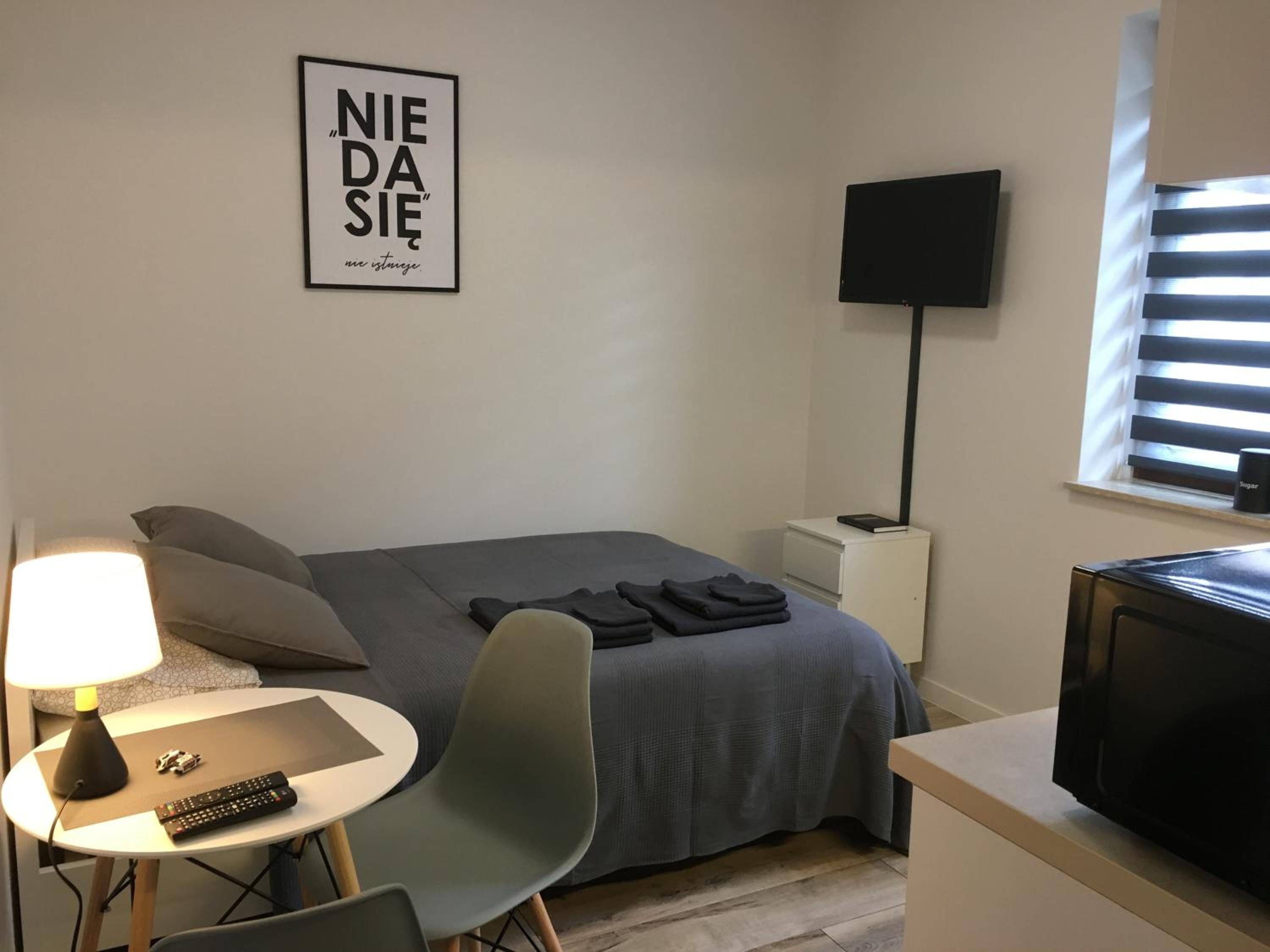 One-Bedroom Apartment - Photo 1