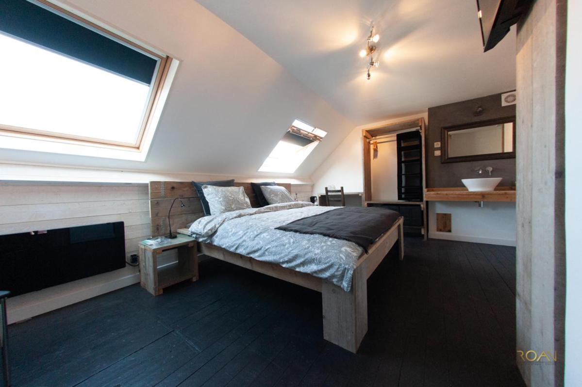 Deluxe King Room photo 1