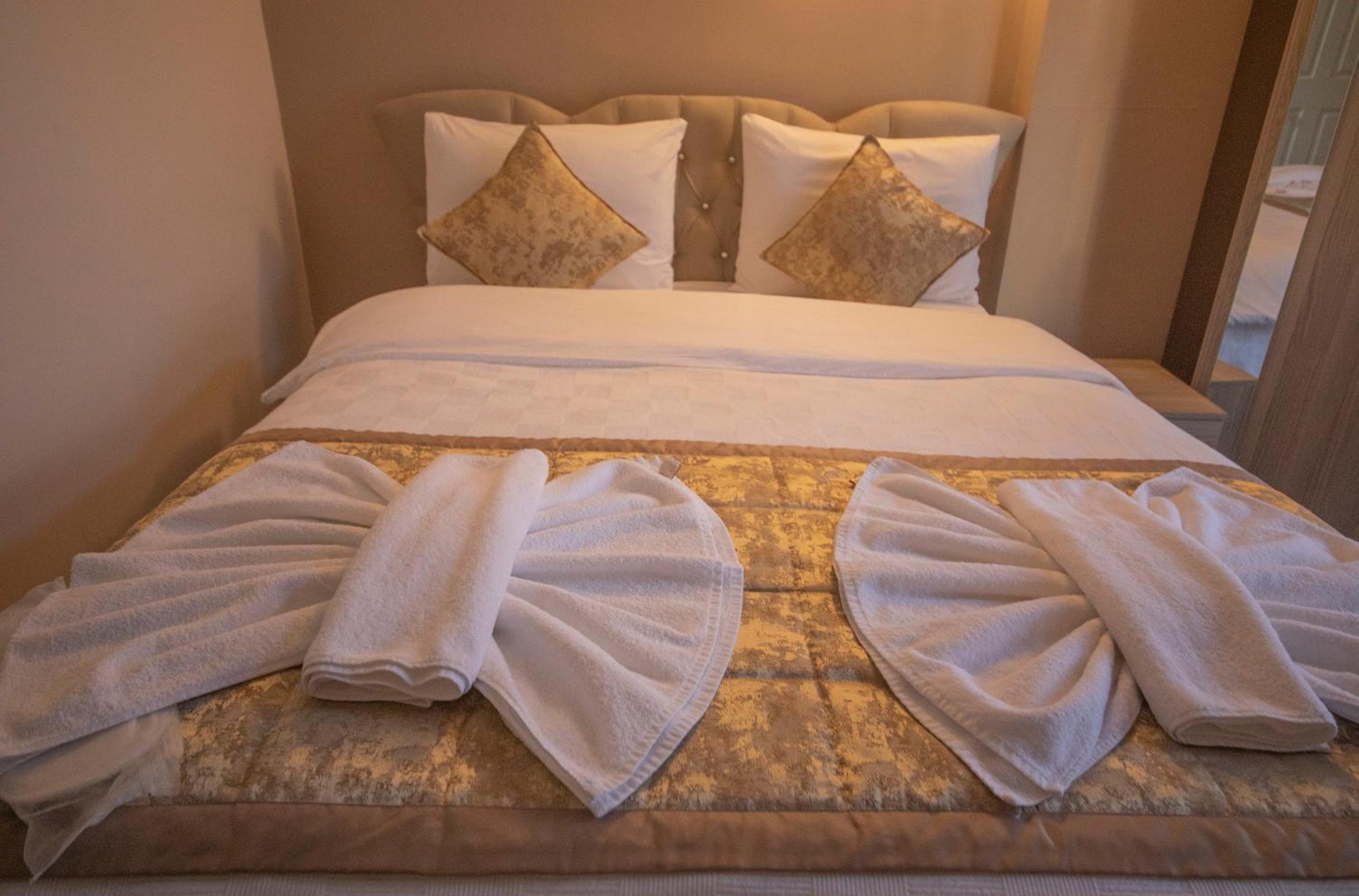 Double Room - Photo 5