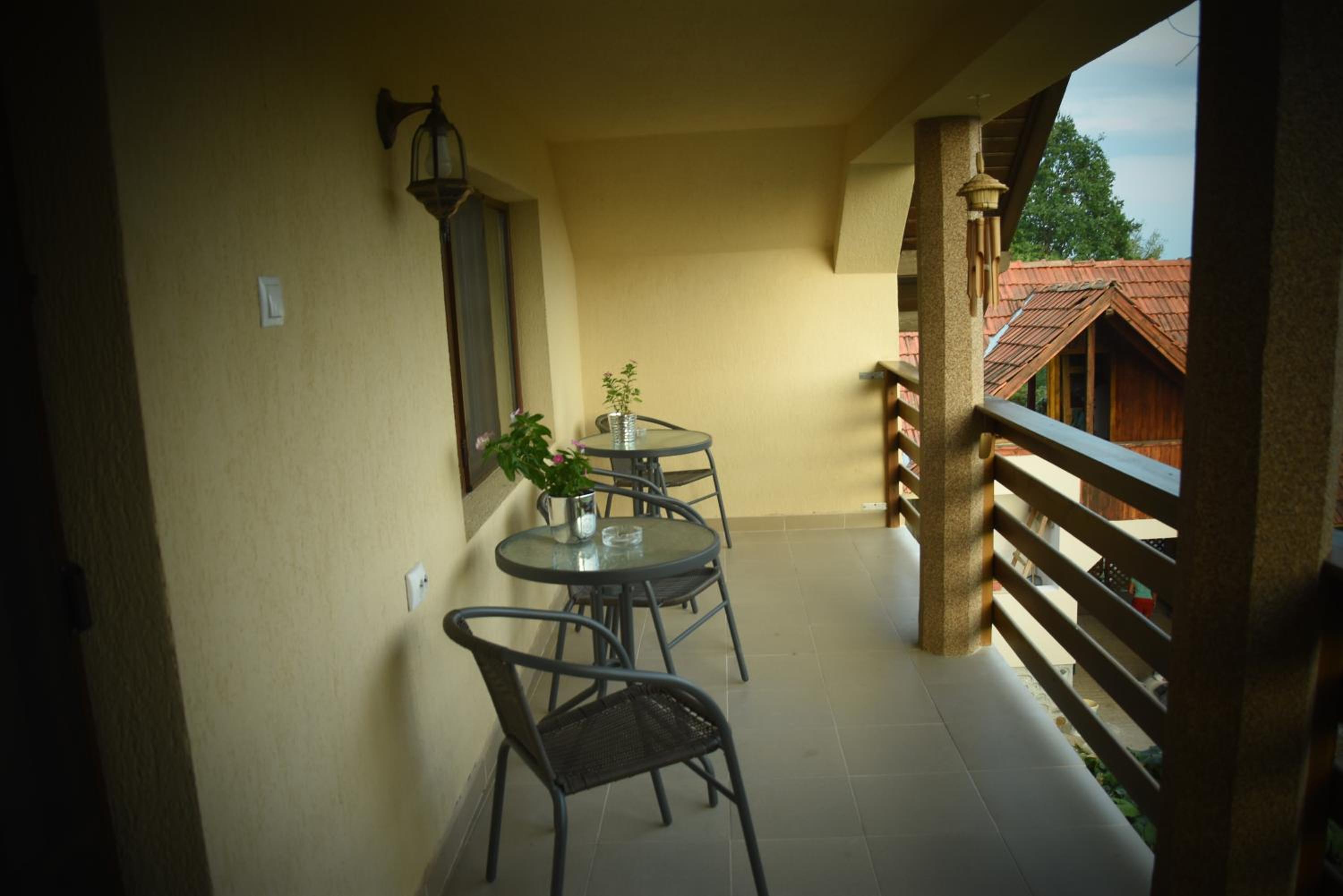 Double Room - Photo 2