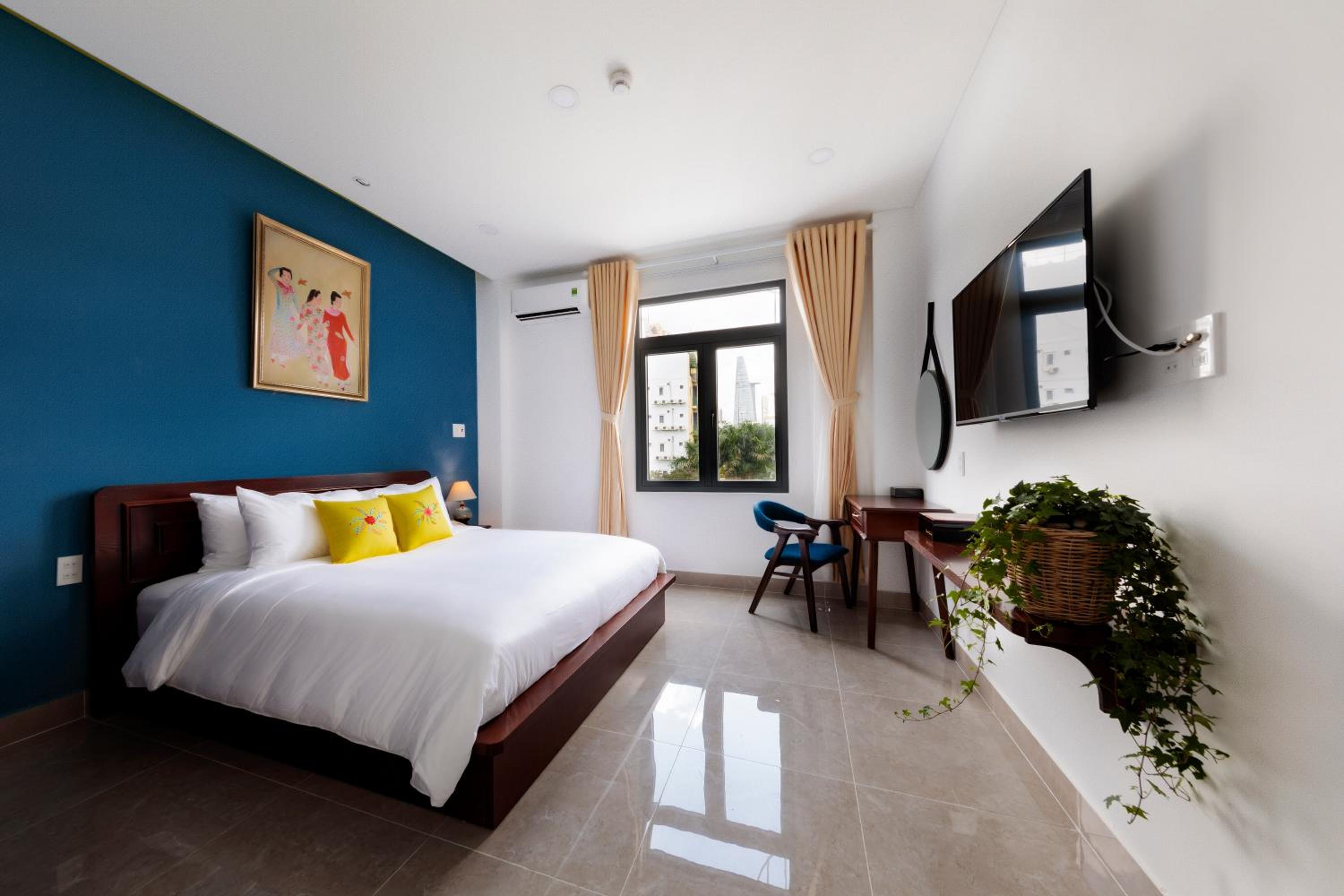 Staycation Offer - Deluxe Double Bitexco View -Free Laundry, Early Check-in, Late Check-out
