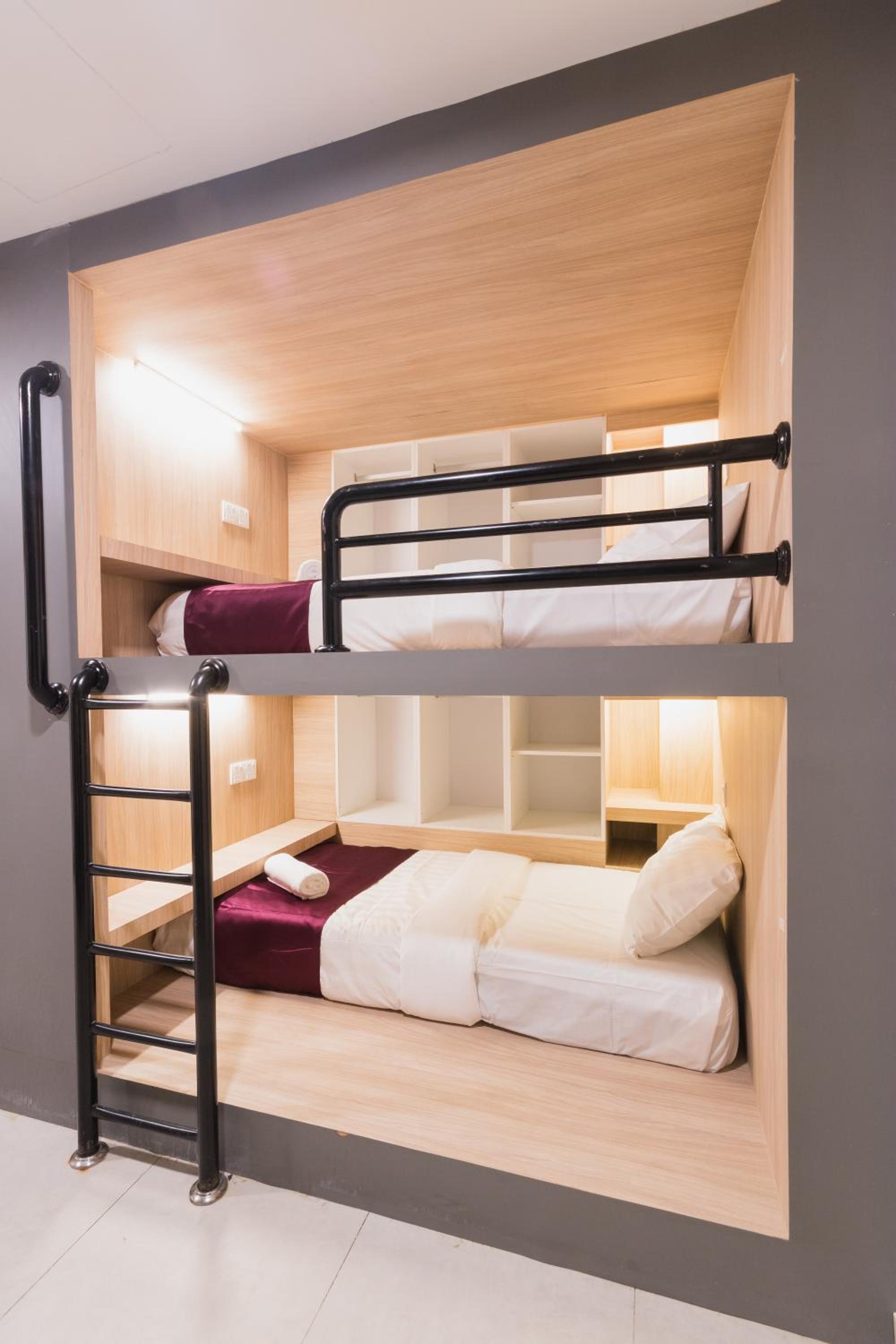 Mixed Dormitory Room