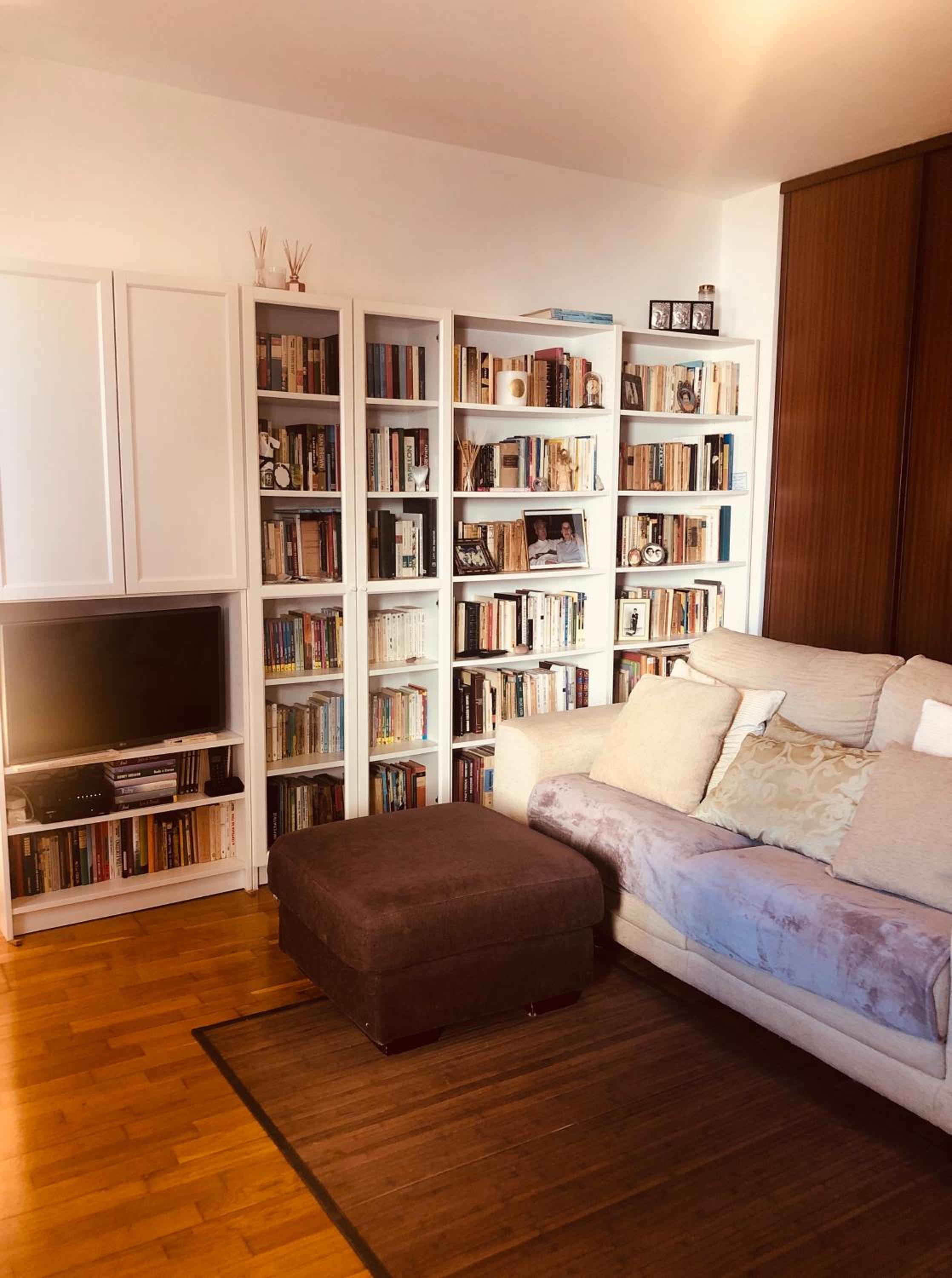 Family Room with Private Bathroom - Photo 17
