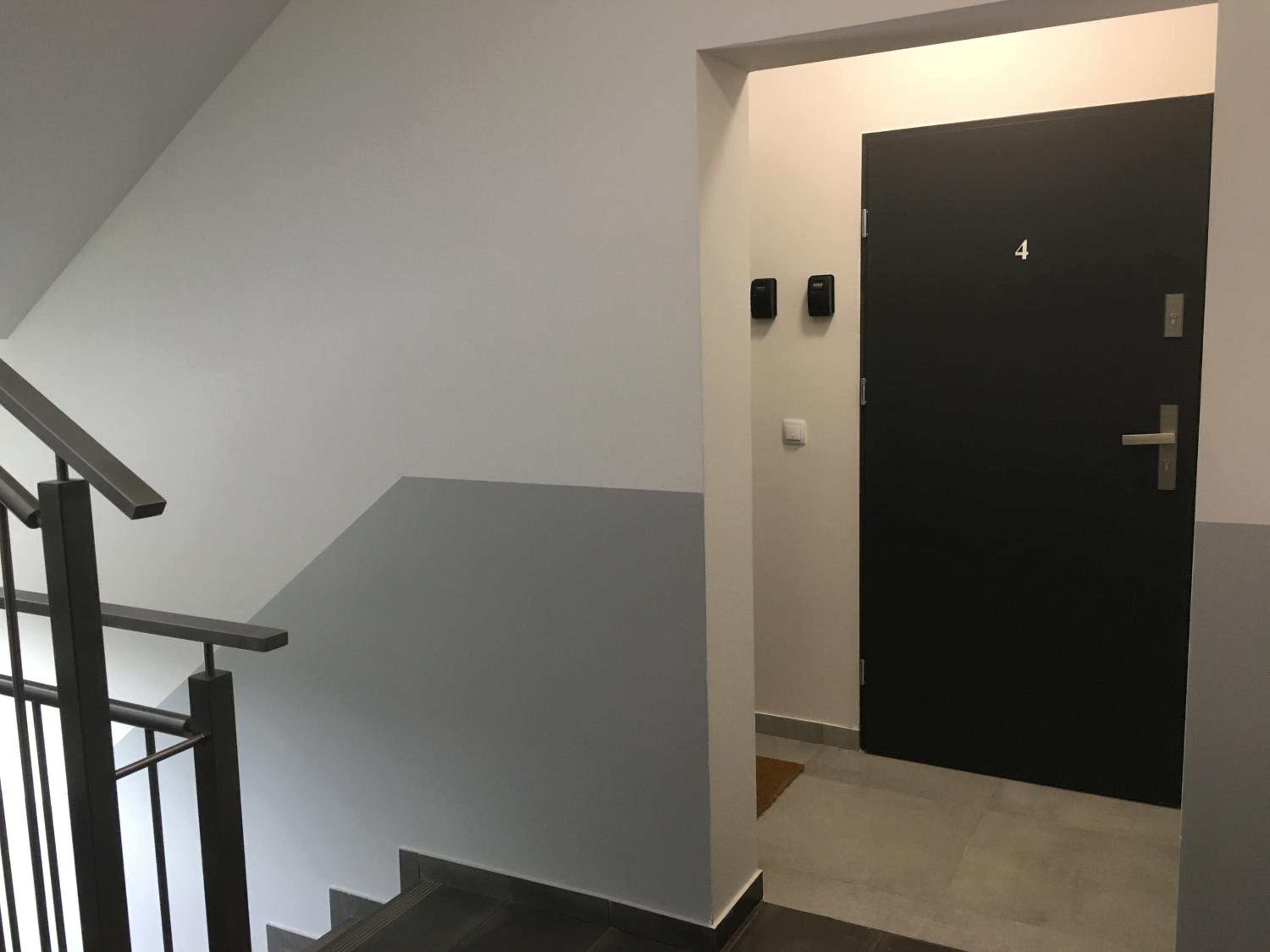 One-Bedroom Apartment - Photo 6