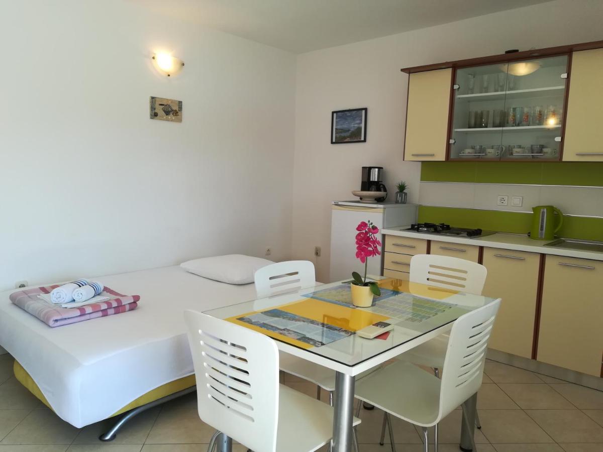 Apartment with Sea View photo 2