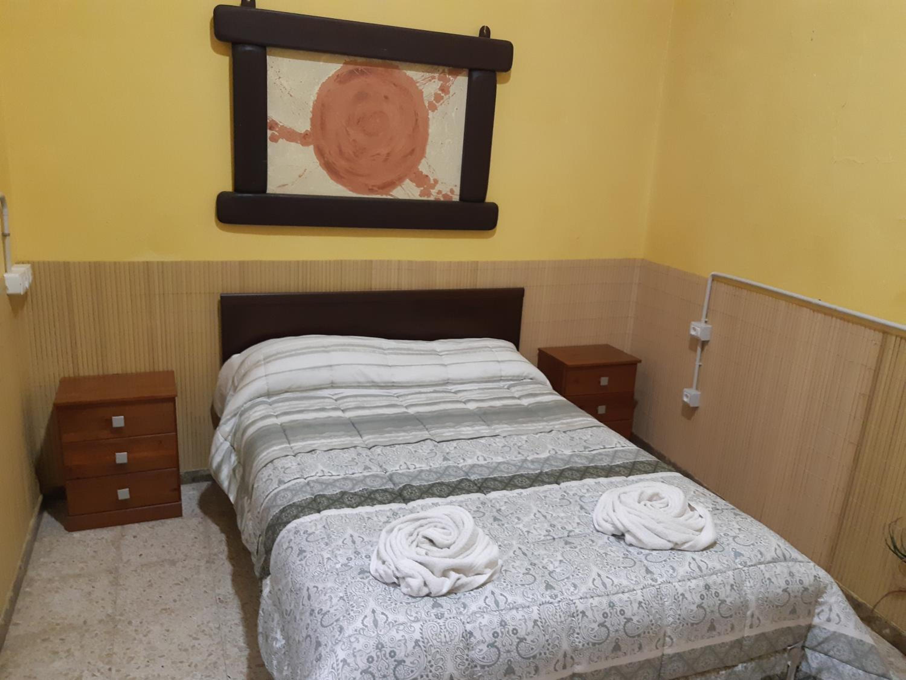 Quadruple Room with Bathroom - Photo 1