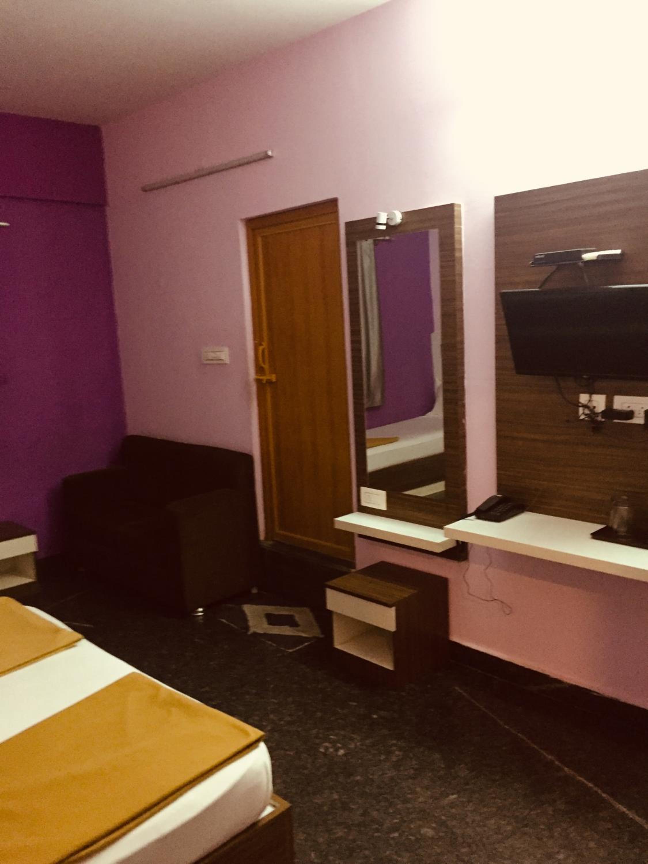 Deluxe Triple Room - Photo 11