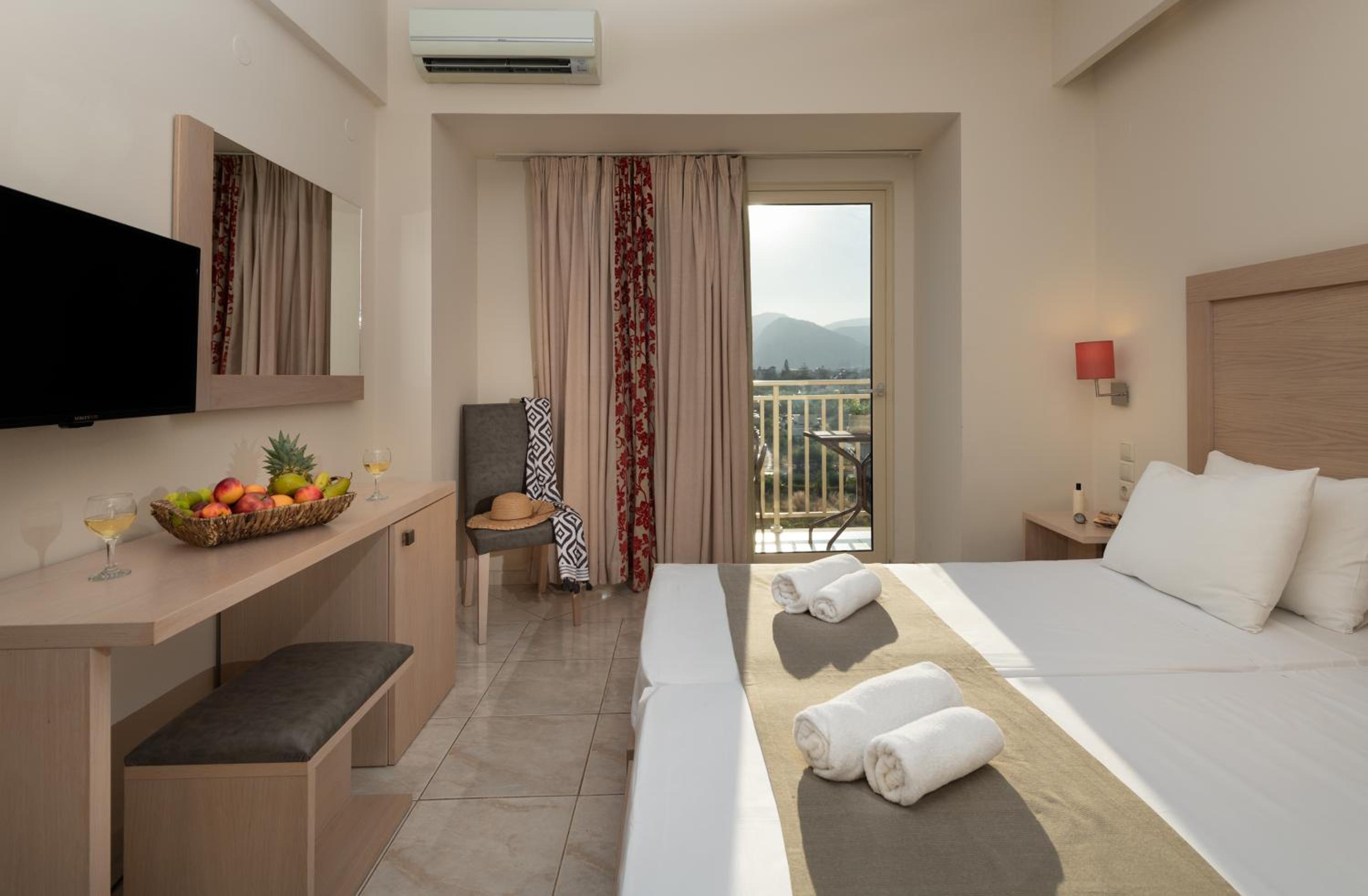 Family Two Bedroom Room with Garden View
